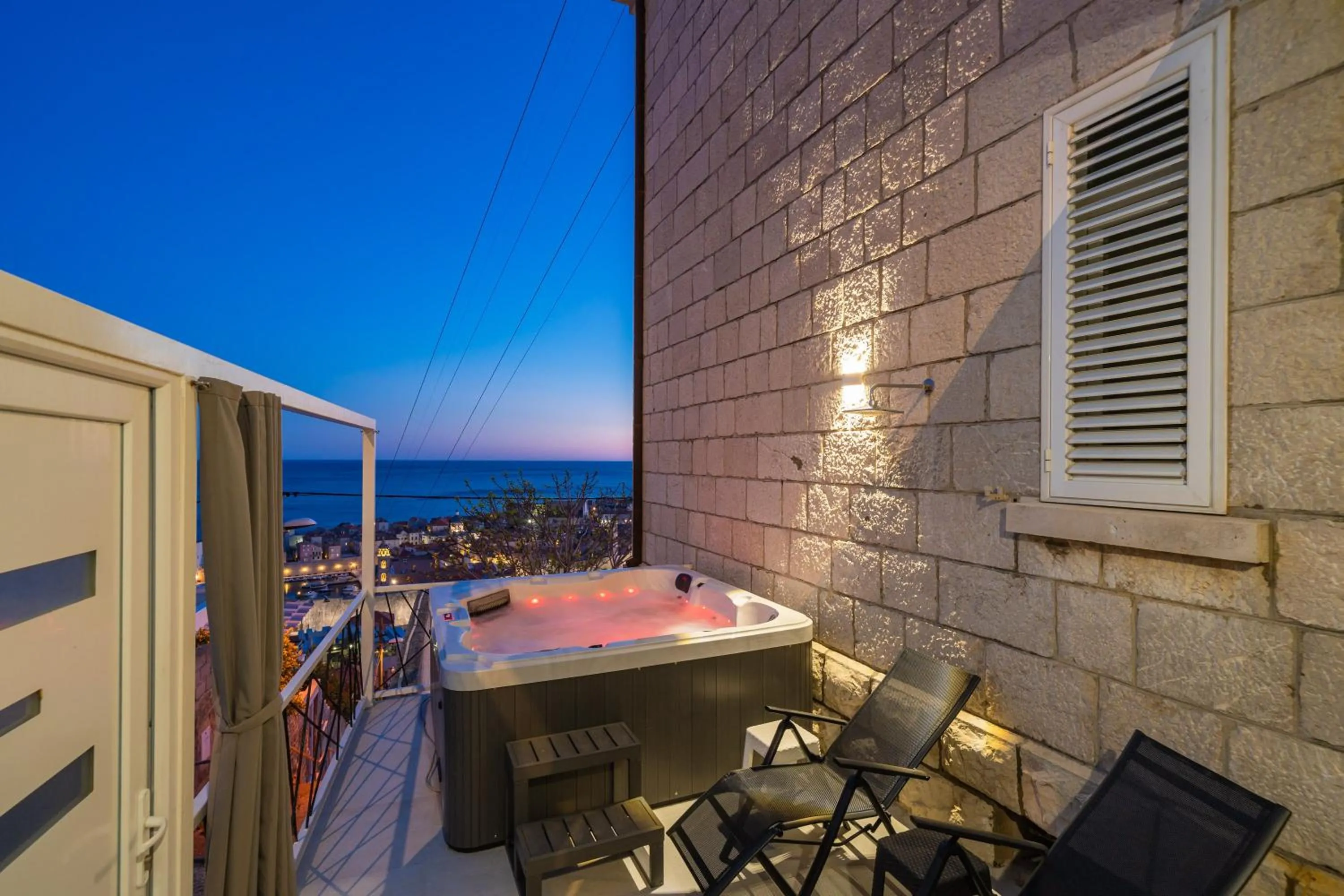 Property building in DUxperience Apartment