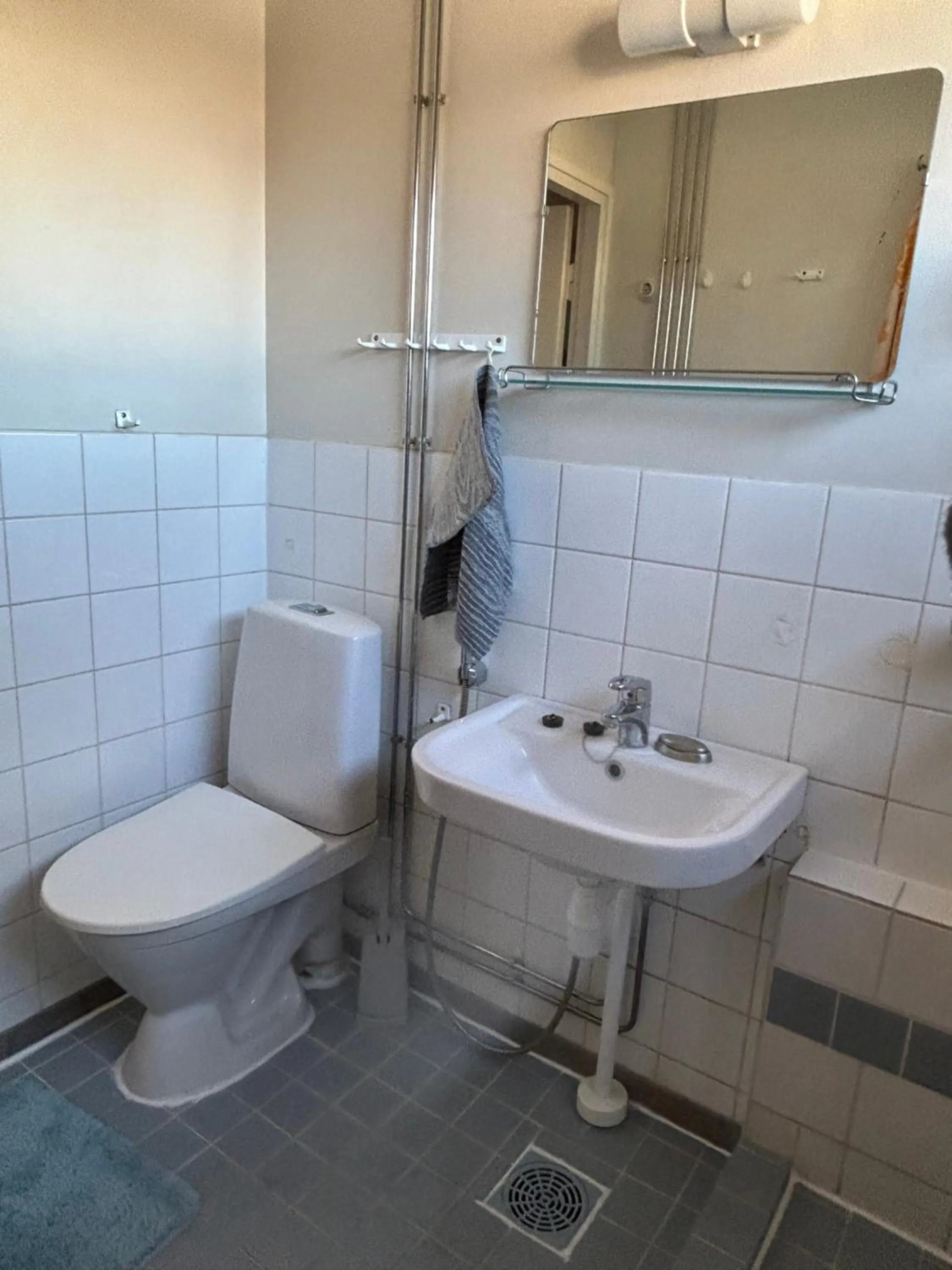 Toilet in Tilava huoneisto Keuruun keskustassa