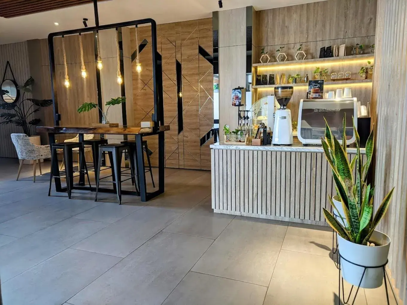 Restaurant/places to eat in The Mango Suites by Flat06 Restaurant/places to eat in The Mango Suites by Flat06