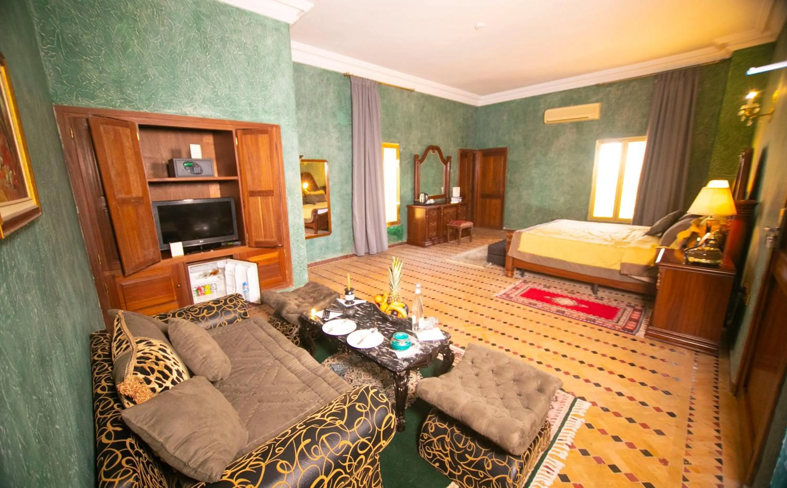 Living room, Bed in Palais Du Desert Hotel & Spa