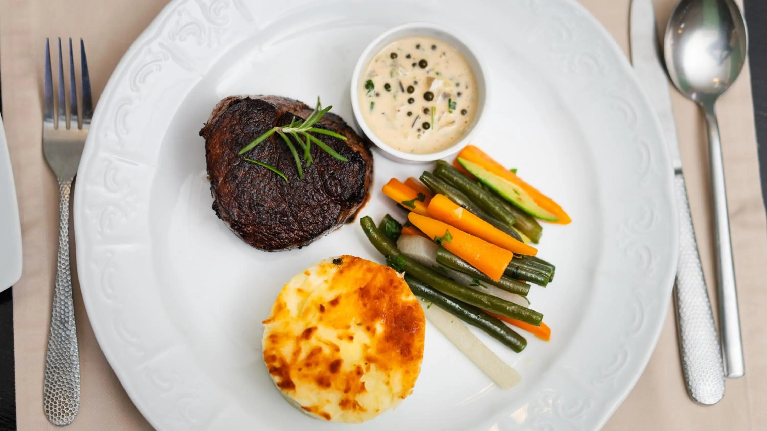 Meals in Palais Du Desert Hotel & Spa