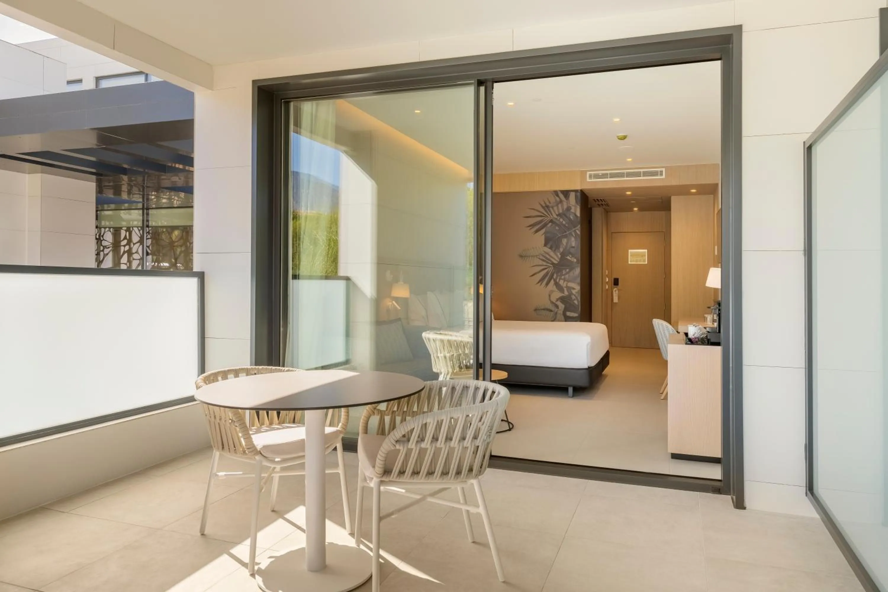 Balcony/Terrace, Bed in Eurostars Oasis Marbella