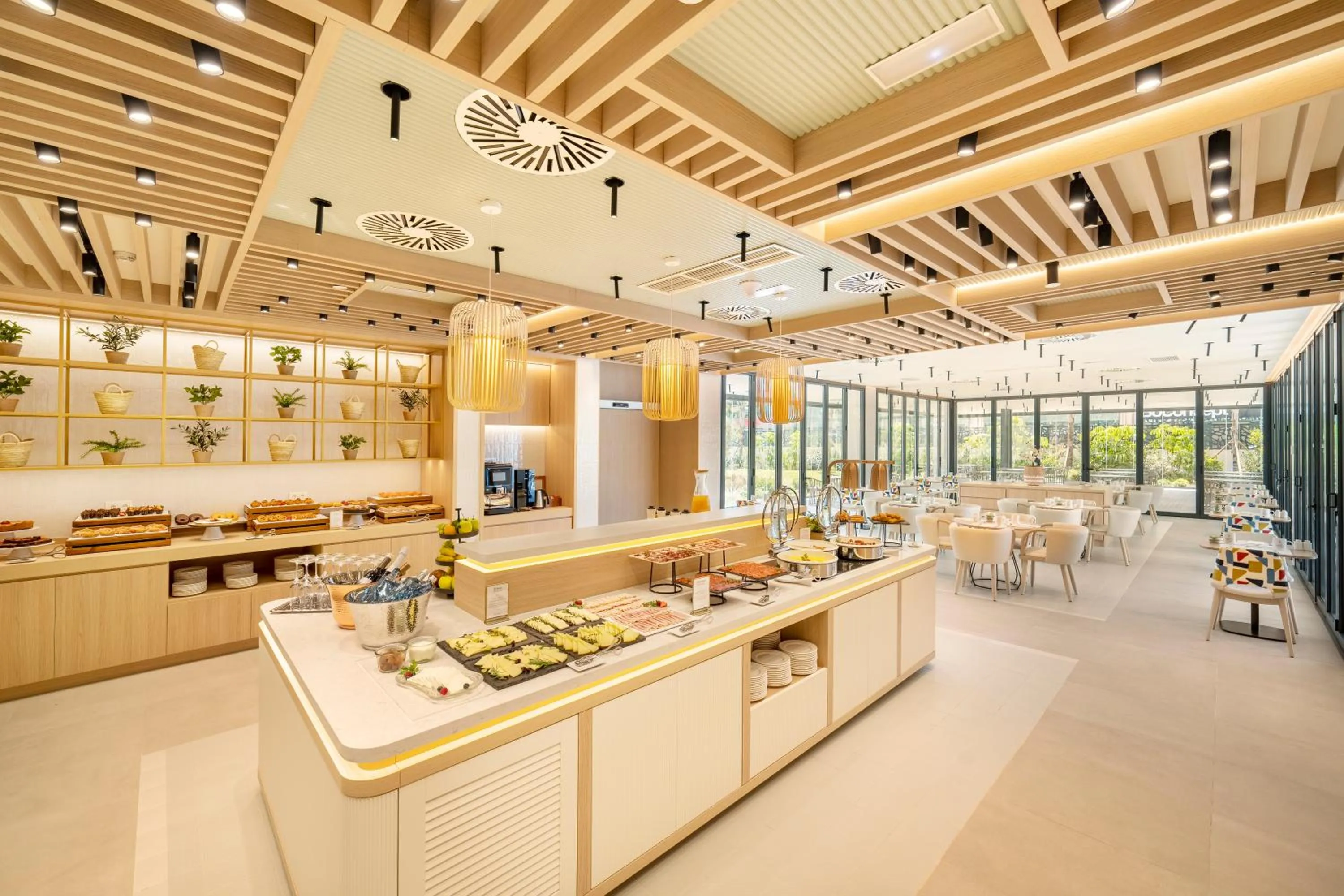 Breakfast in Eurostars Oasis Marbella