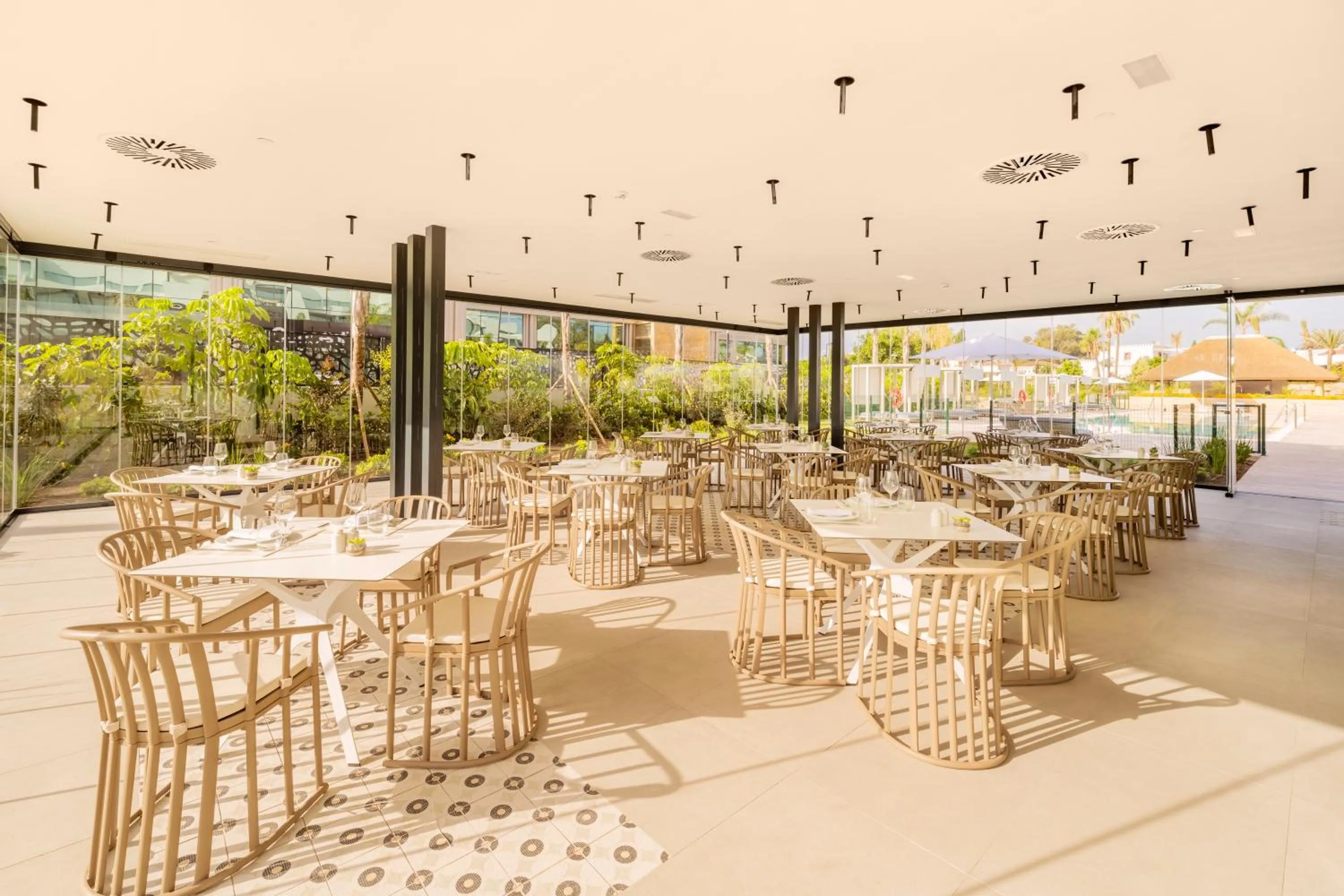 Restaurant/places to eat in Eurostars Oasis Marbella