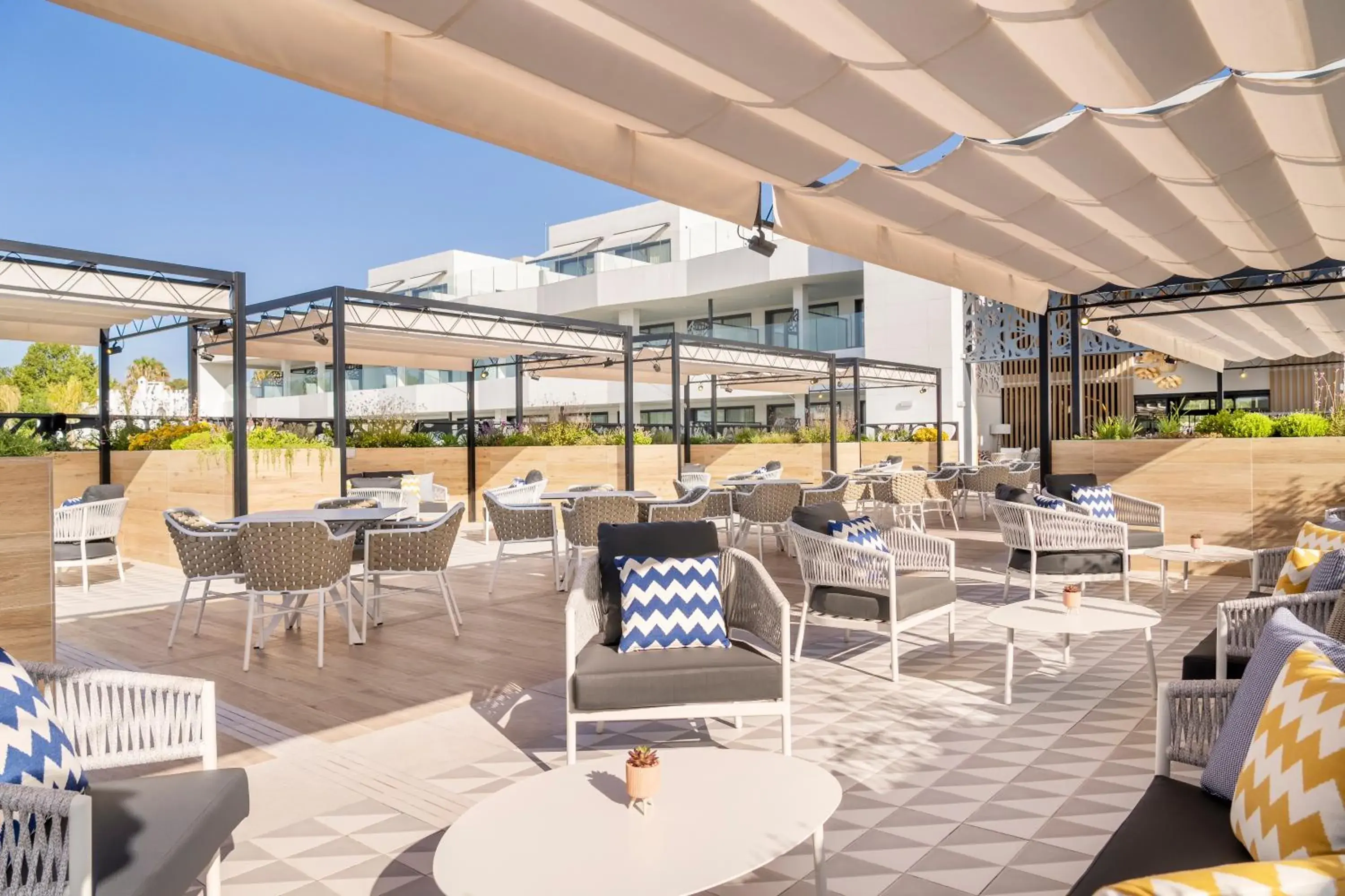 Lounge or bar in Eurostars Oasis Marbella Lounge or bar in Eurostars Oasis Marbella