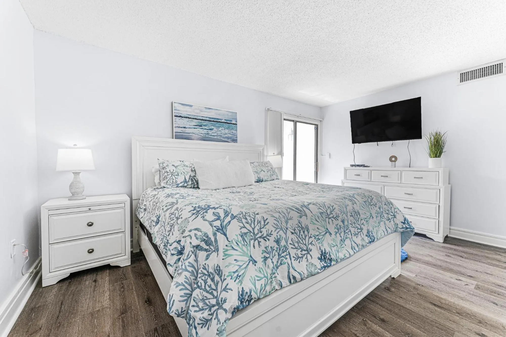 Property building, Bed in Xanadu A1