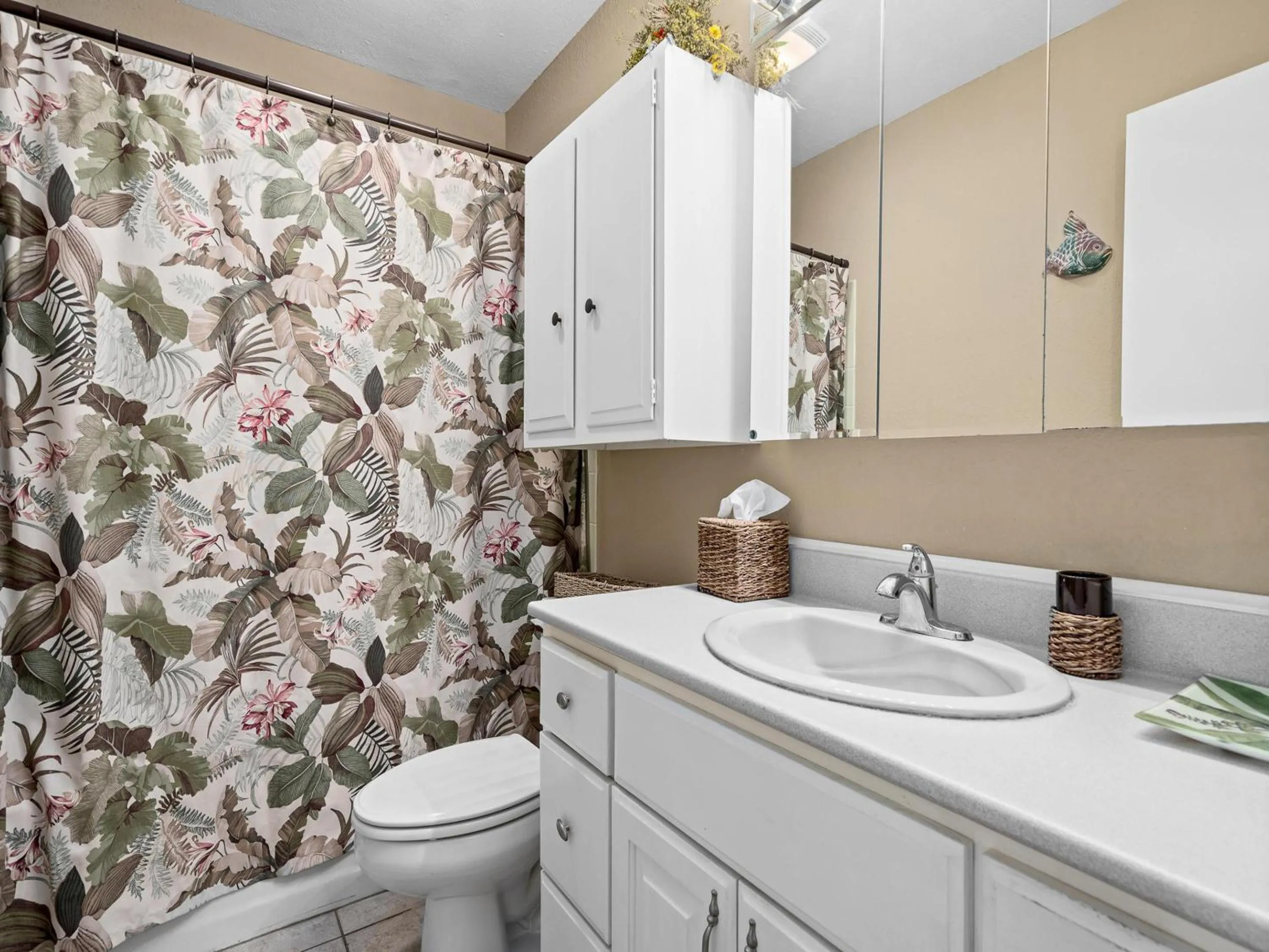 Property building in Sailing Windward