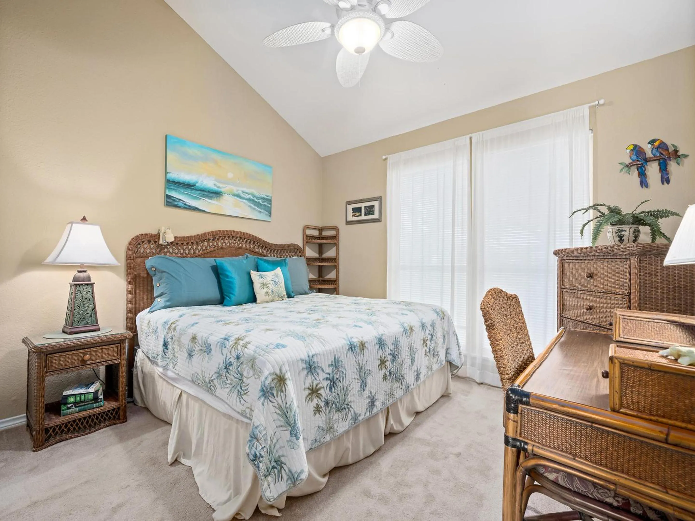 Property building, Bed in Sailing Windward