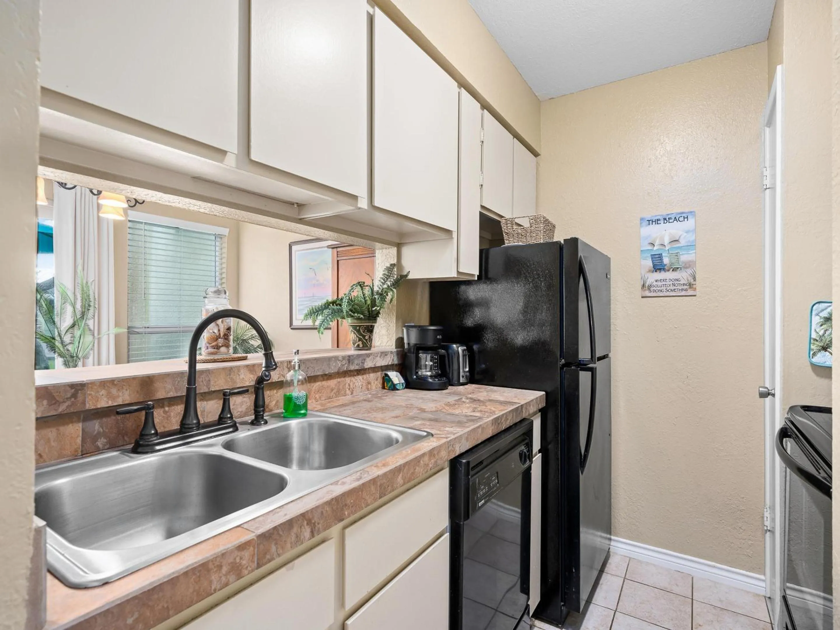 Property building in Sailing Windward