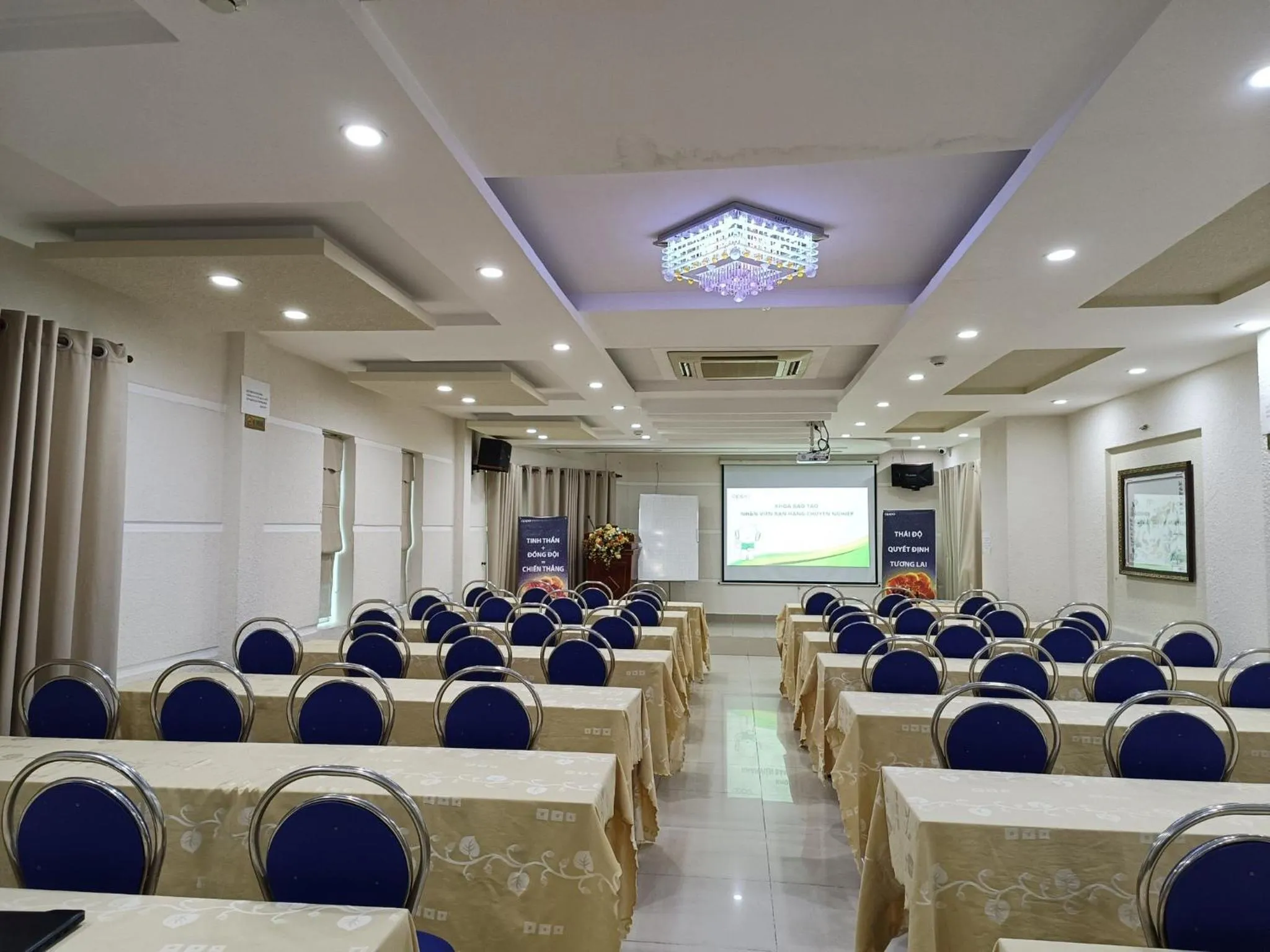 Meeting/conference room in Thien Ha Hotel