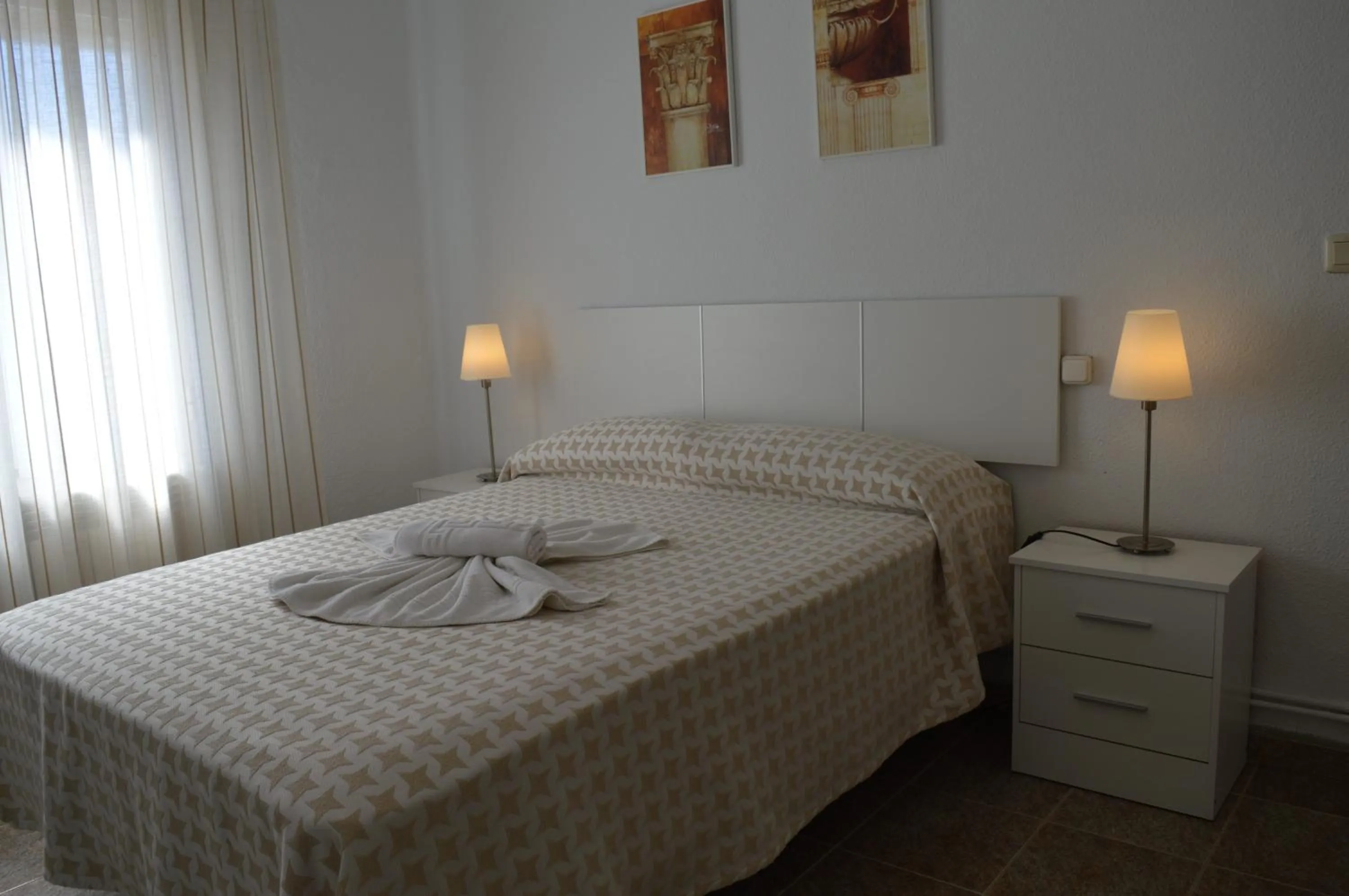 Photo of the whole room, Bed in Nuevo Hotel Capitolio