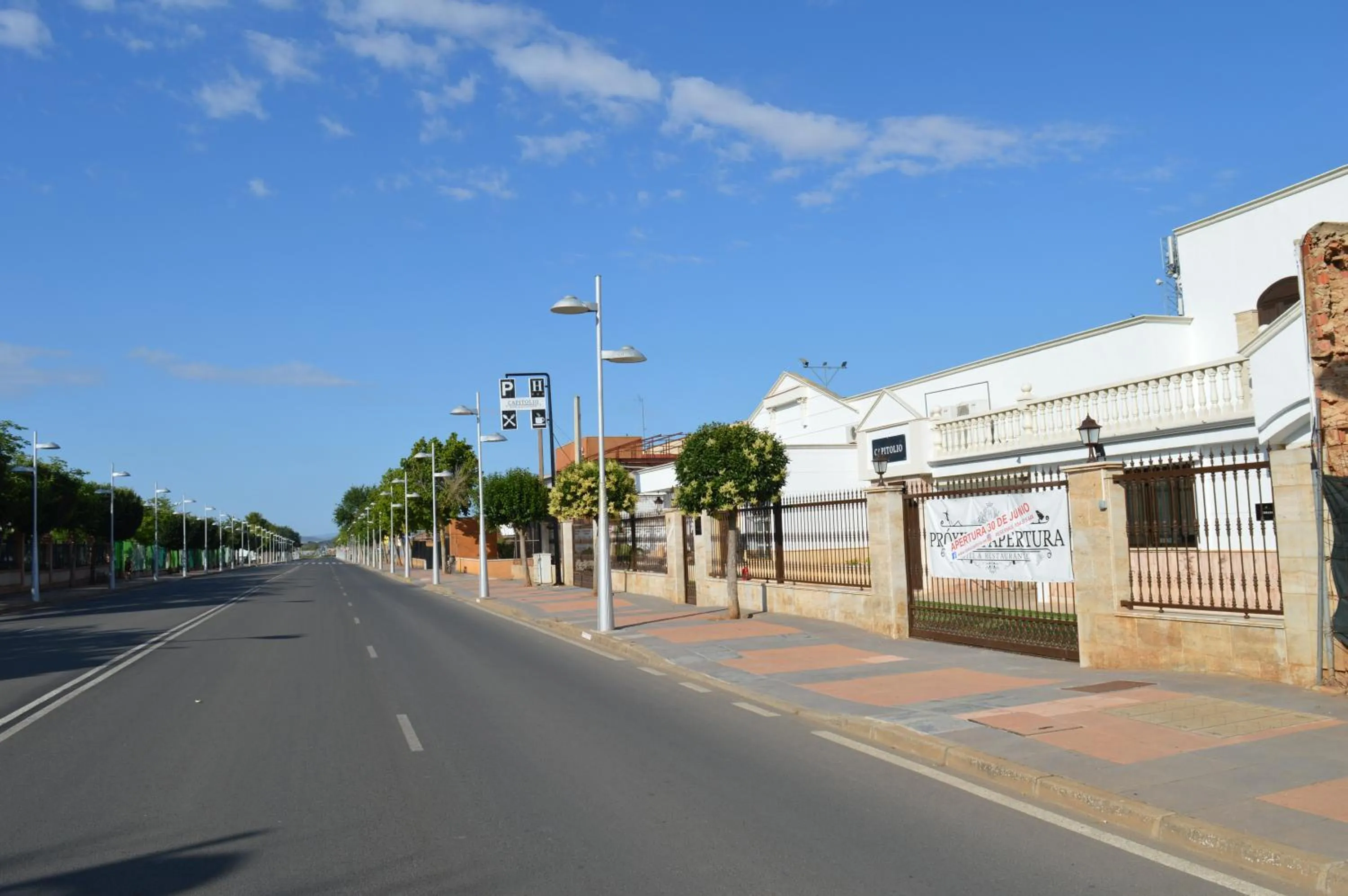 Street view in Nuevo Hotel Capitolio