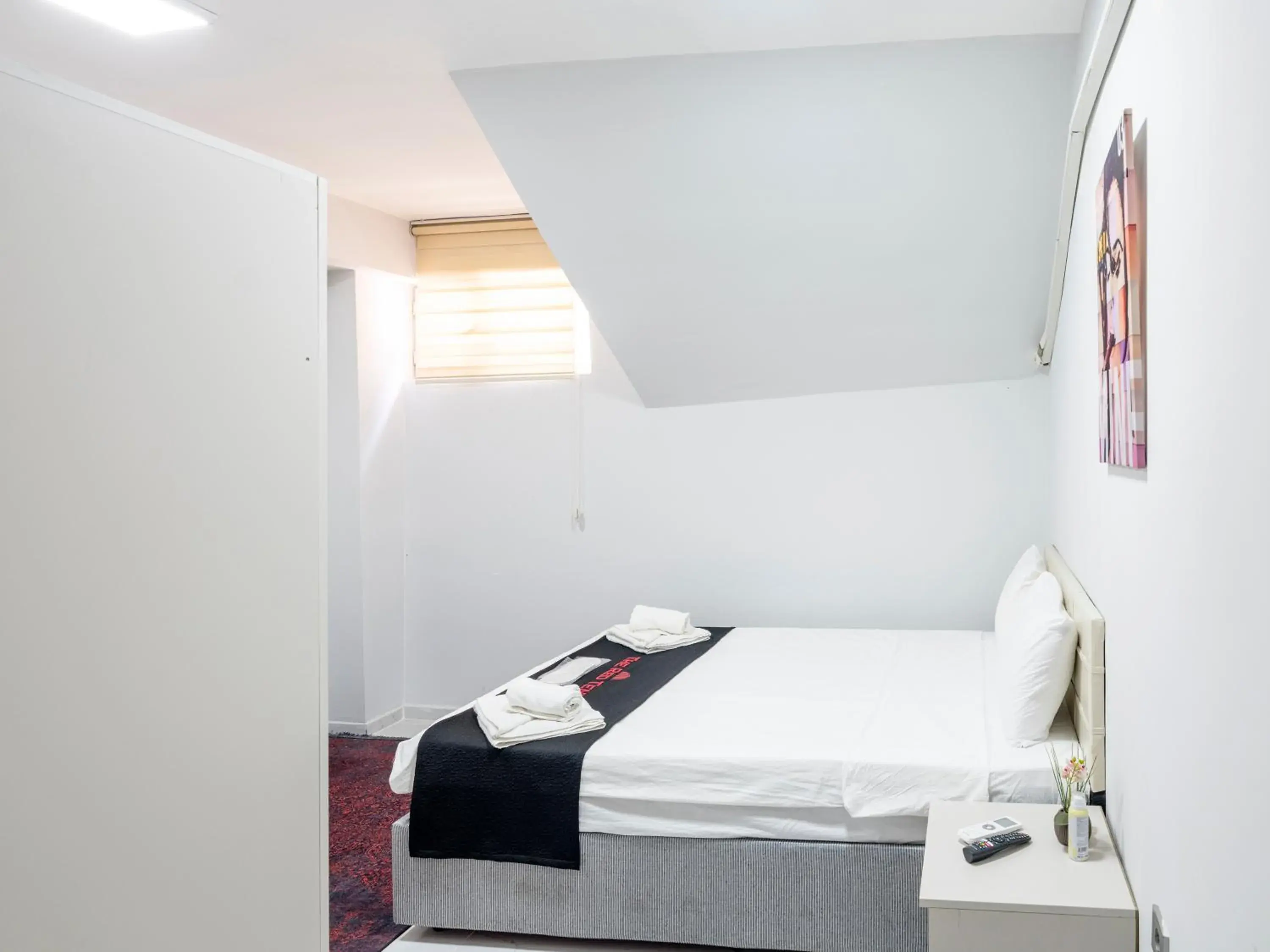 Bed in The Red Tent Suite 23 Bed in The Red Tent Suite 23