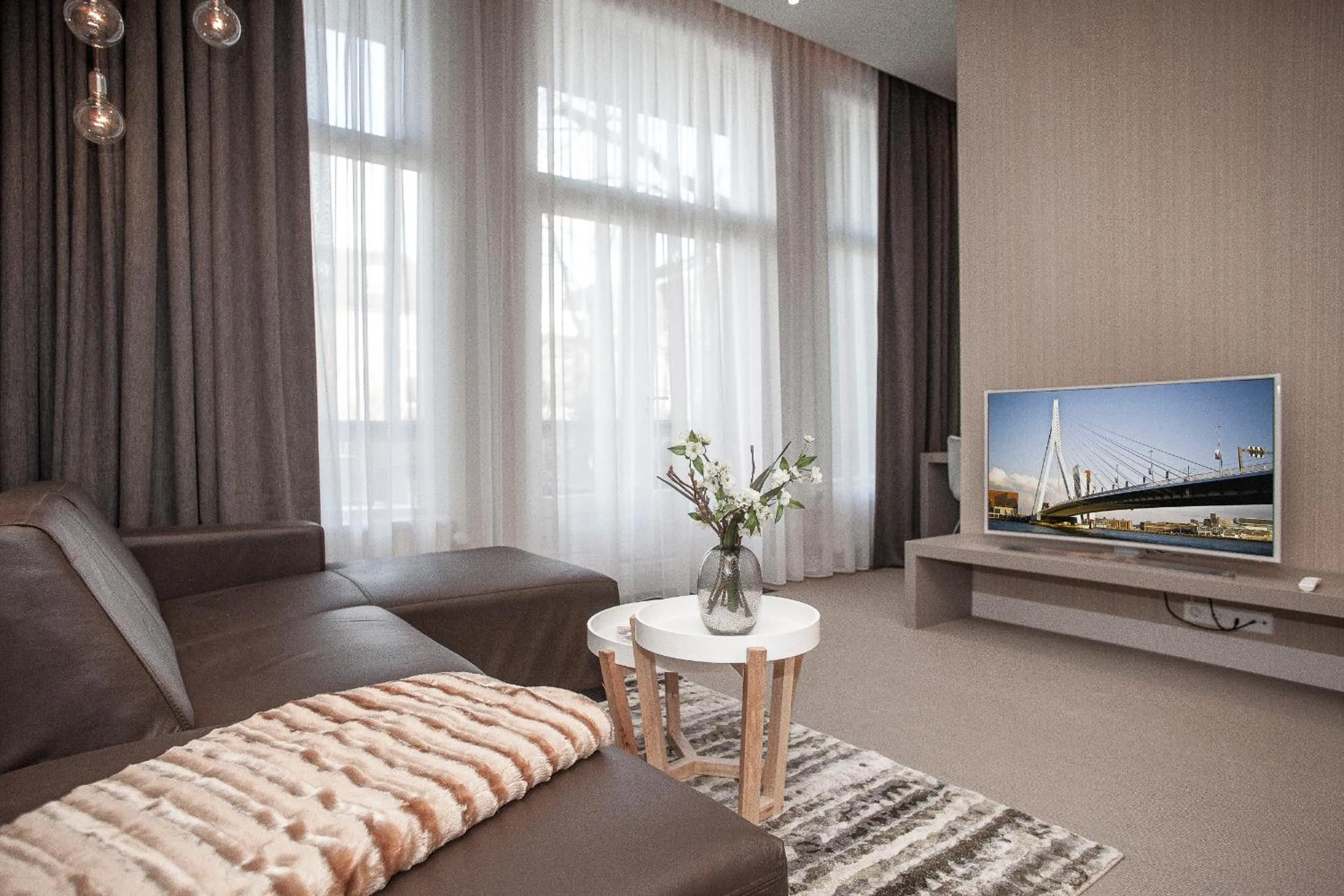 Maurits Apartments & Suites