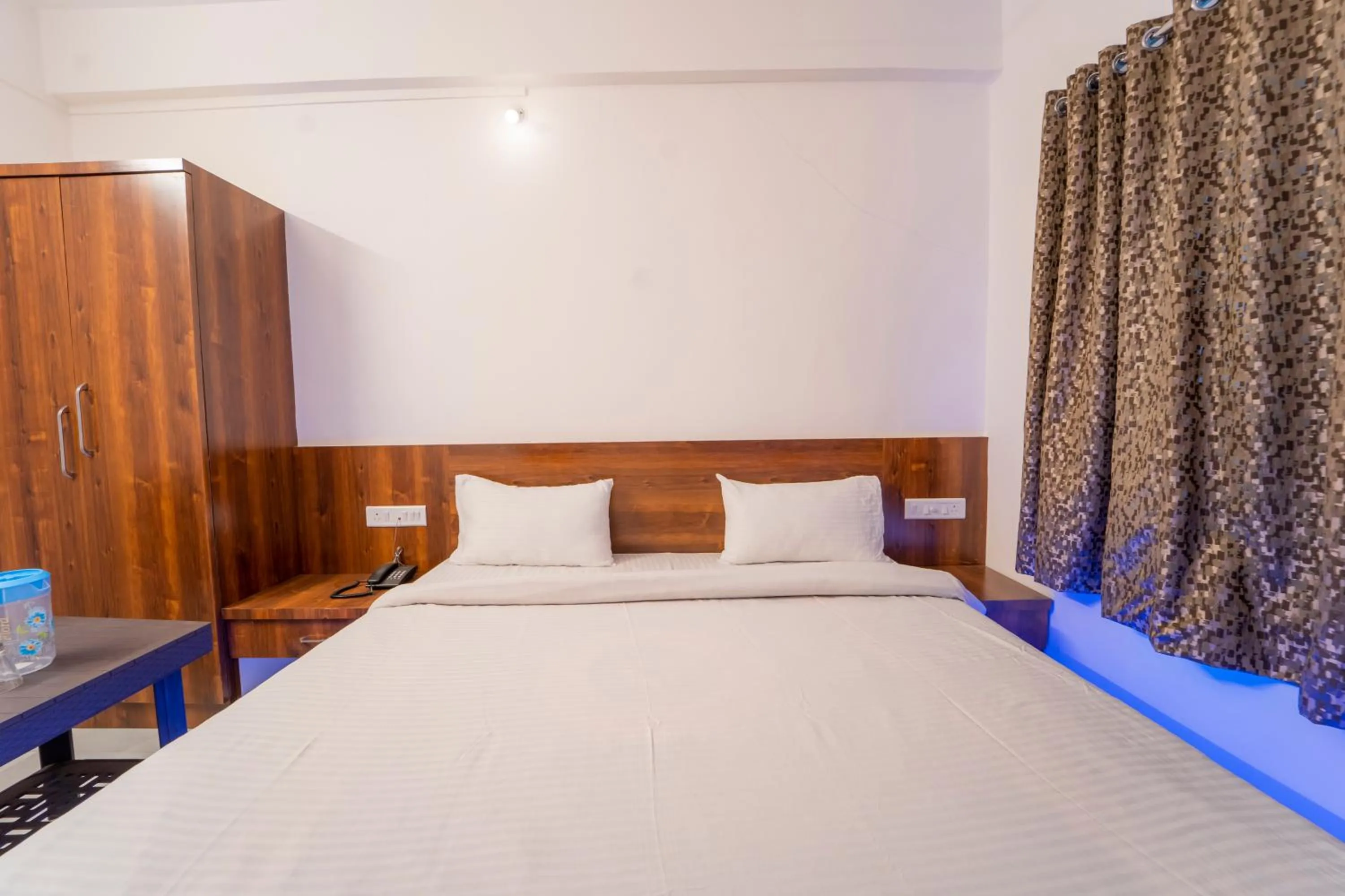 Bedroom, Bed in Dhimahi Residency