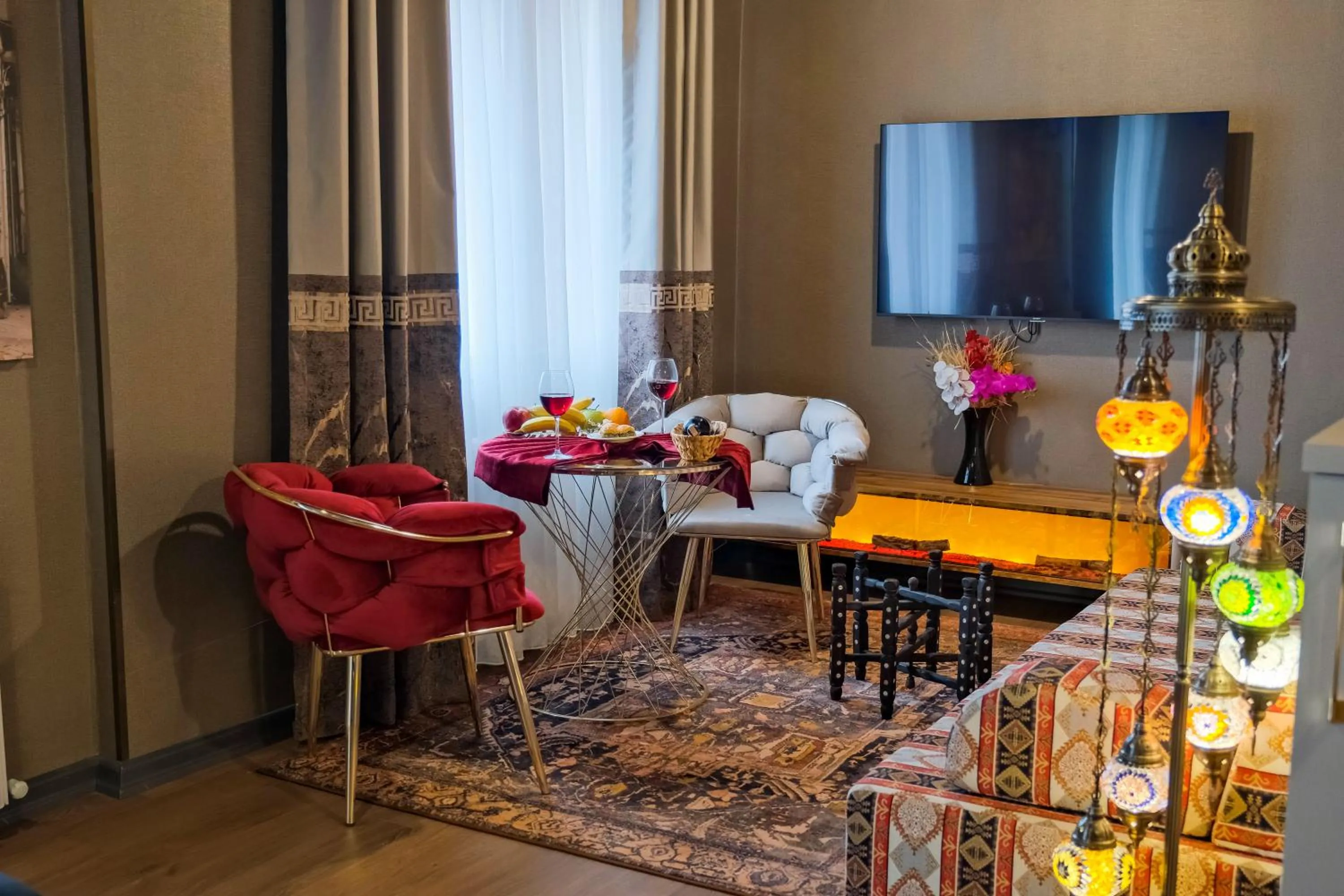 TV and multimedia in MOONDAY HOTEL