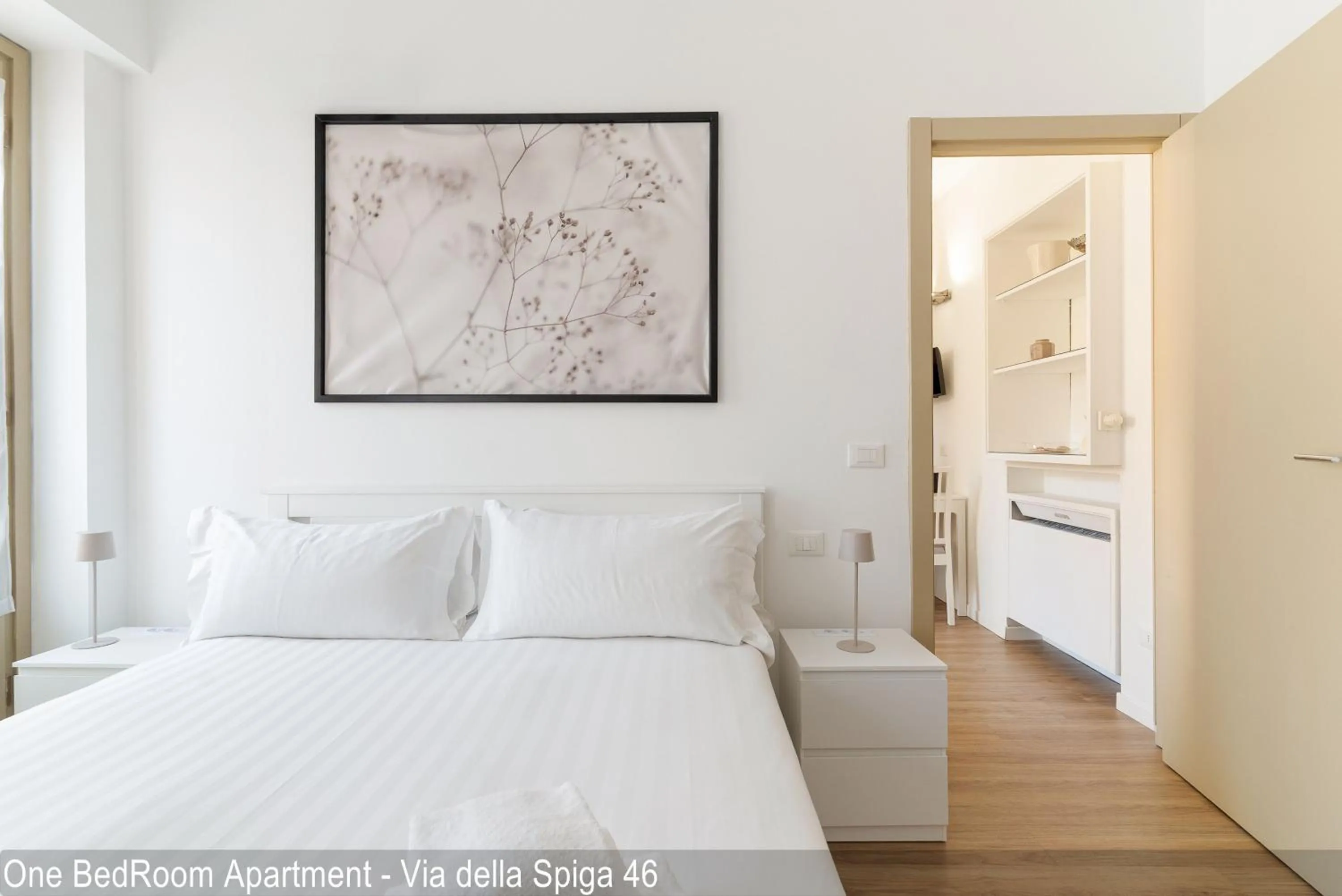 Bed in Brera Apartments in Via della Spiga