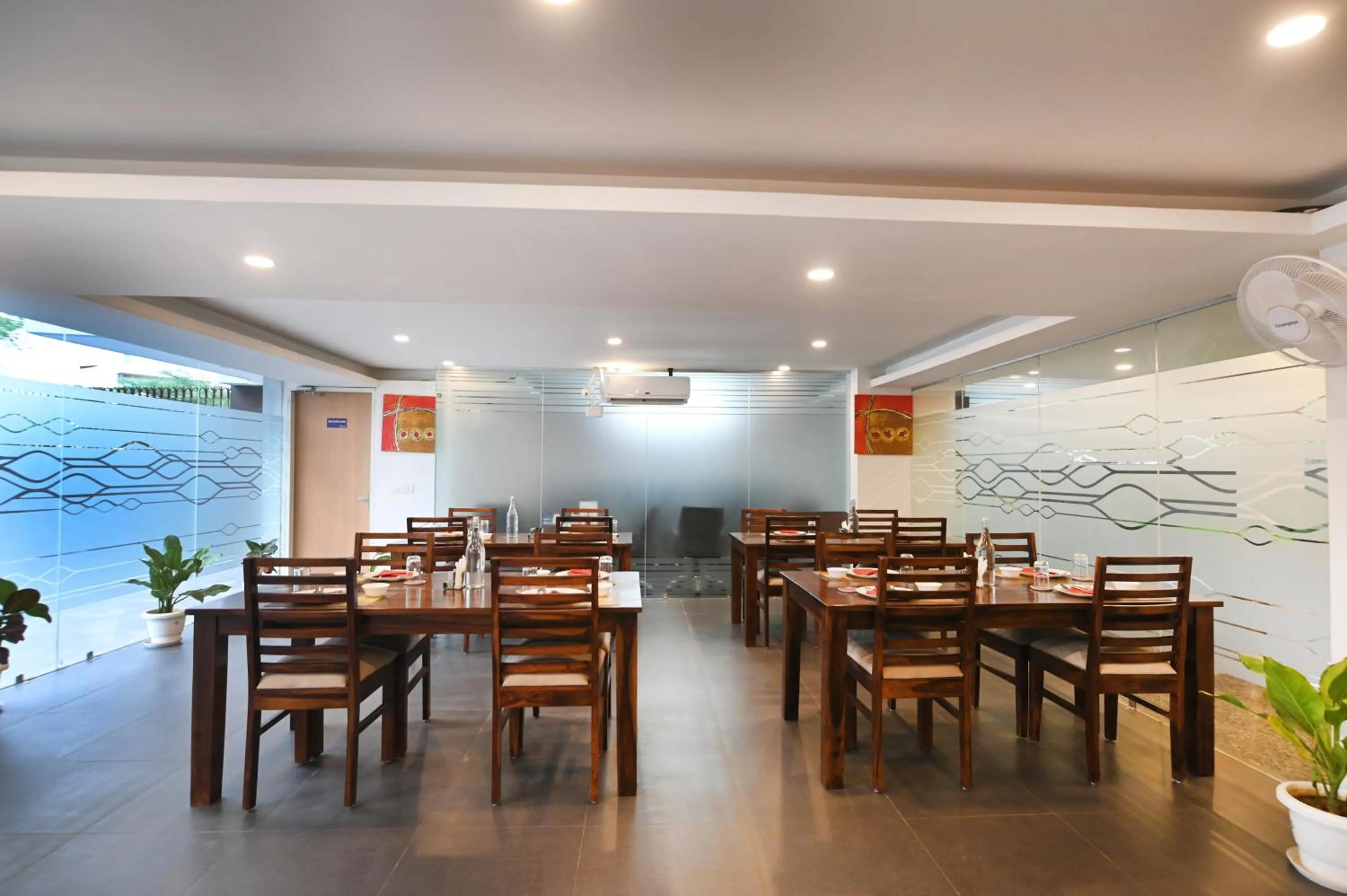 Restaurant/places to eat in The Altruist Business Stays , DLF Phase 3