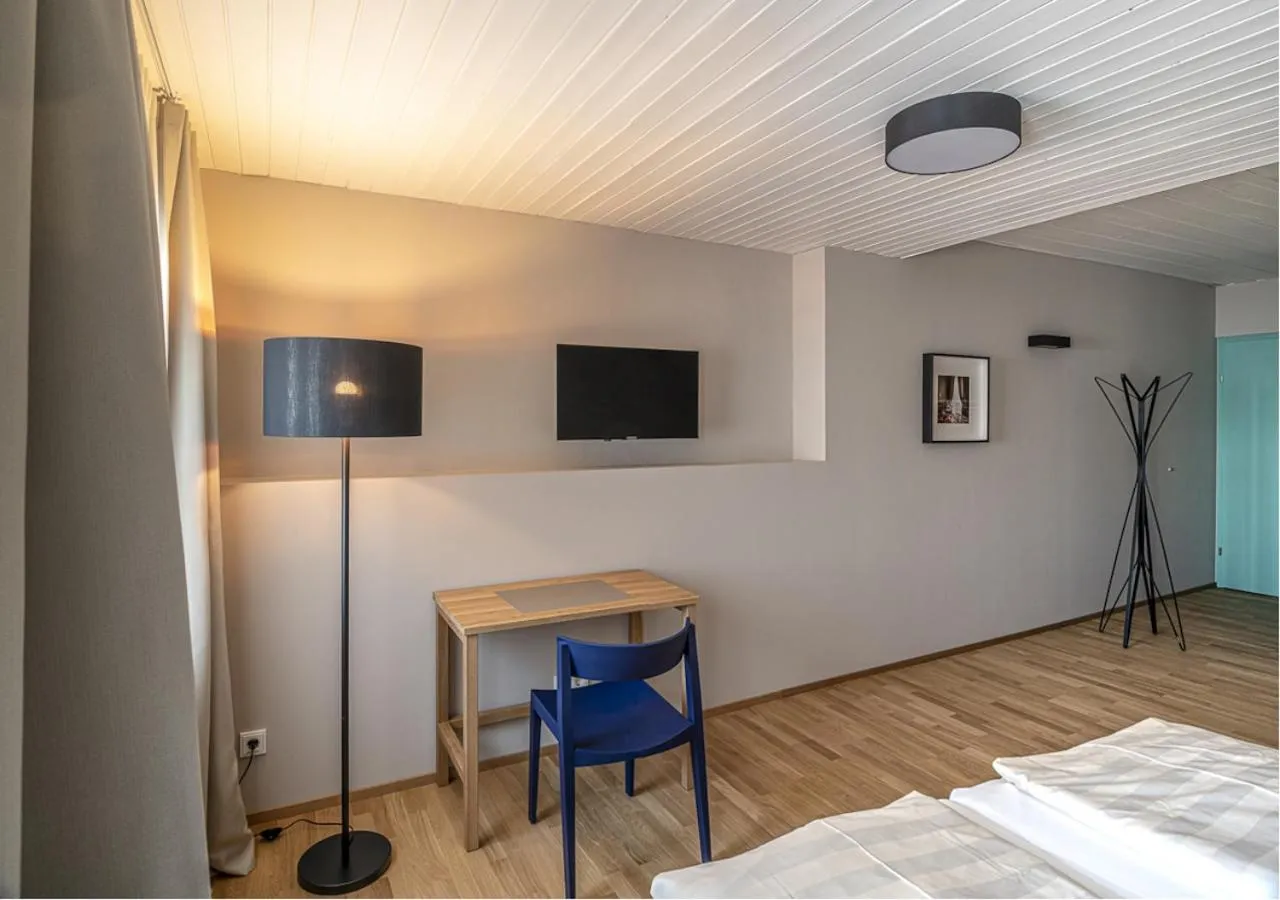 Bathroom, Bed in Gasthof Löwen Tosters