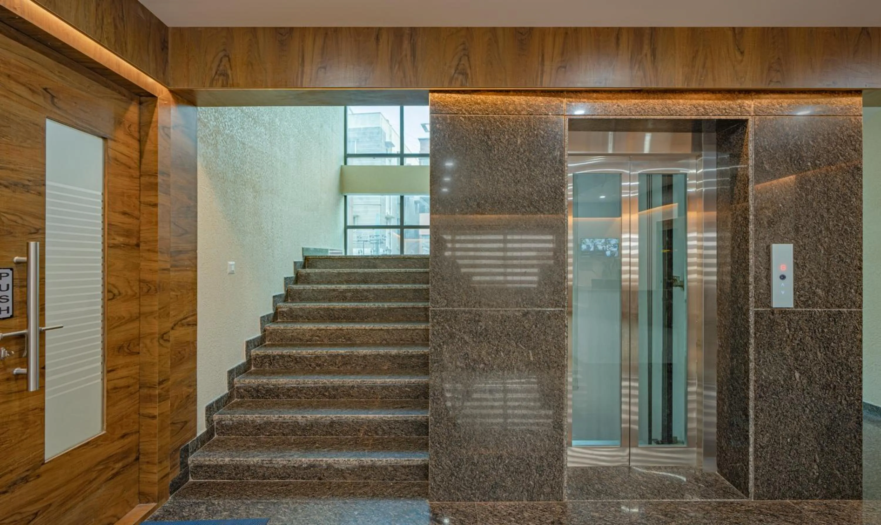 elevator in Treebo Global Stay, Uttarahalli