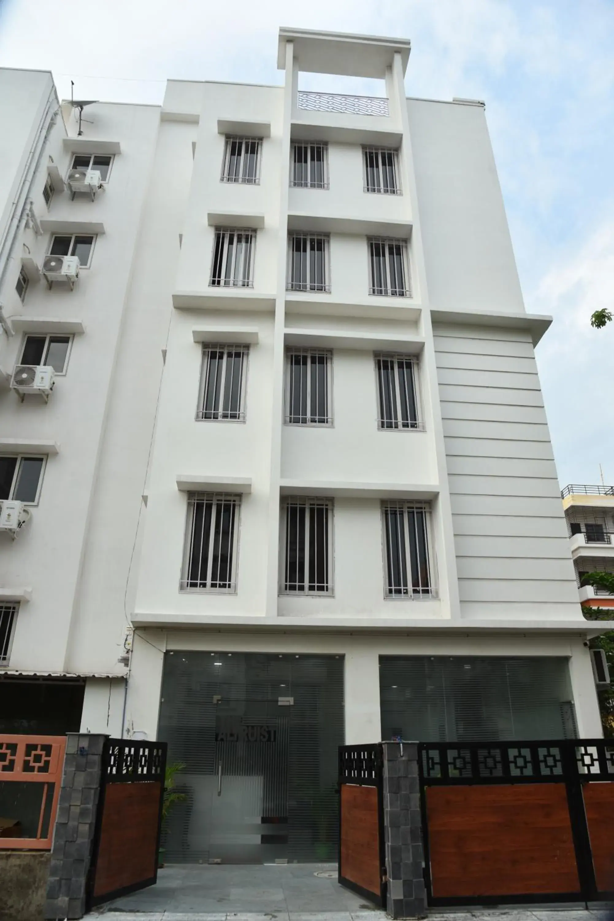 Facade/entrance in The Altruist Business Stays- New Town, Kolkata Facade/entrance in The Altruist Business Stays- New Town, Kolkata