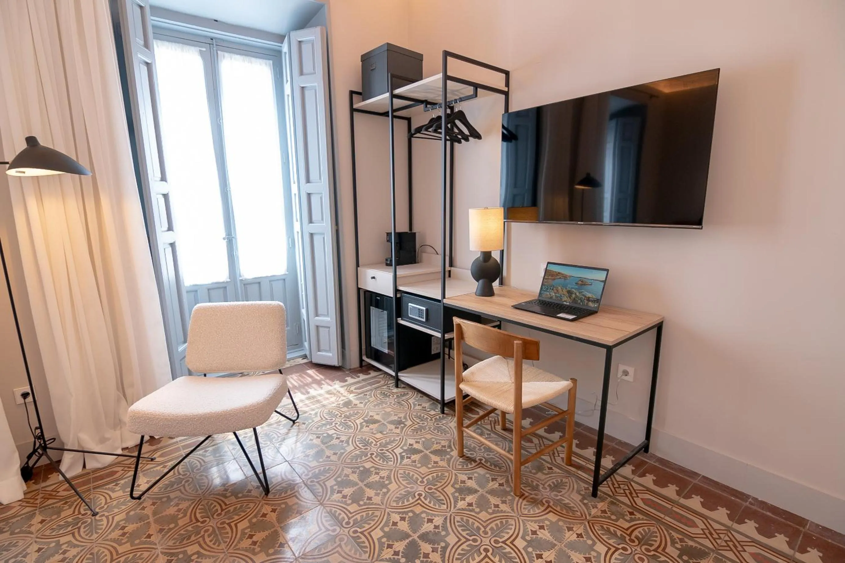 TV and multimedia in Casa del Médico Hotel Boutique