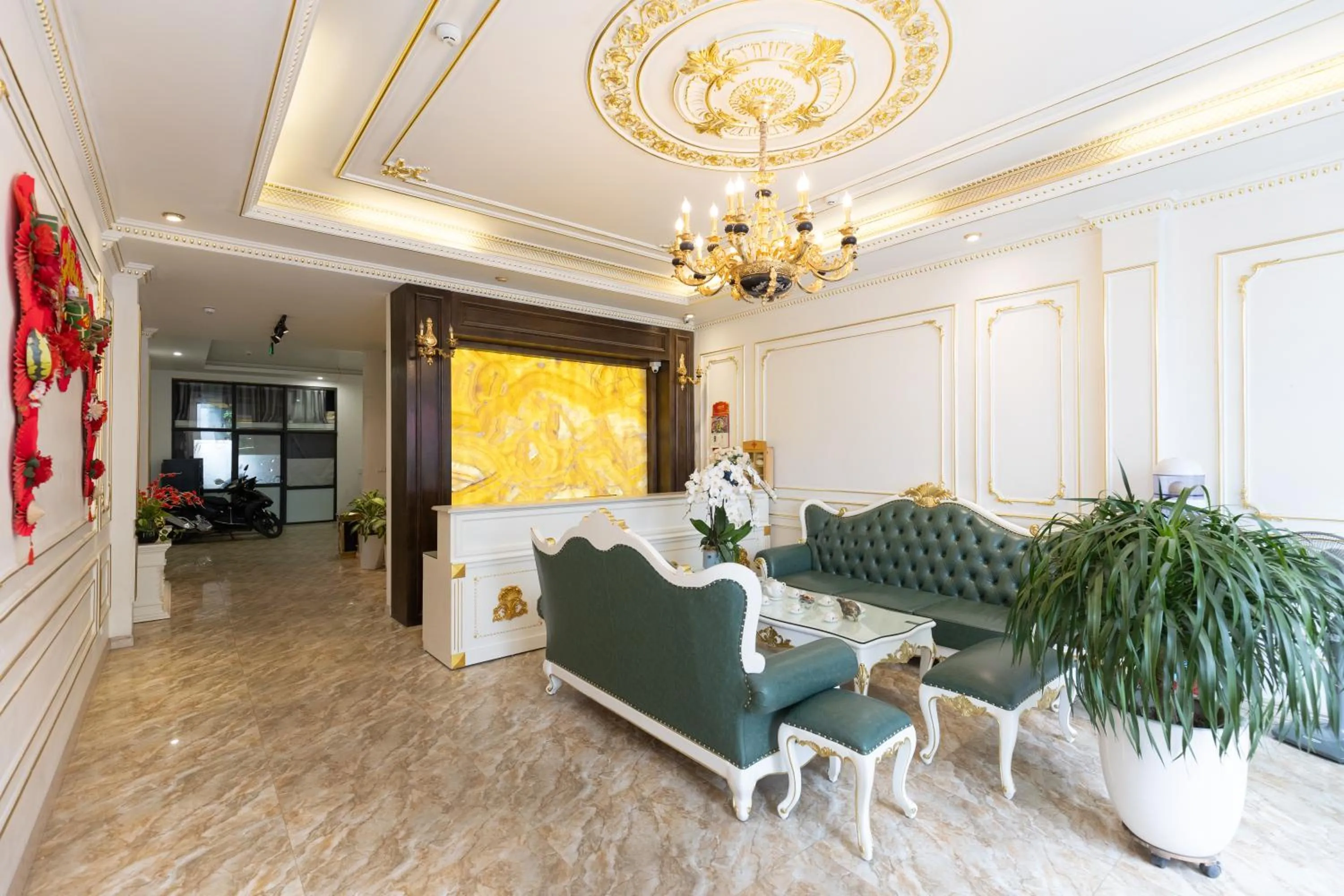 Living room in Royal Hotel Thanh Trì