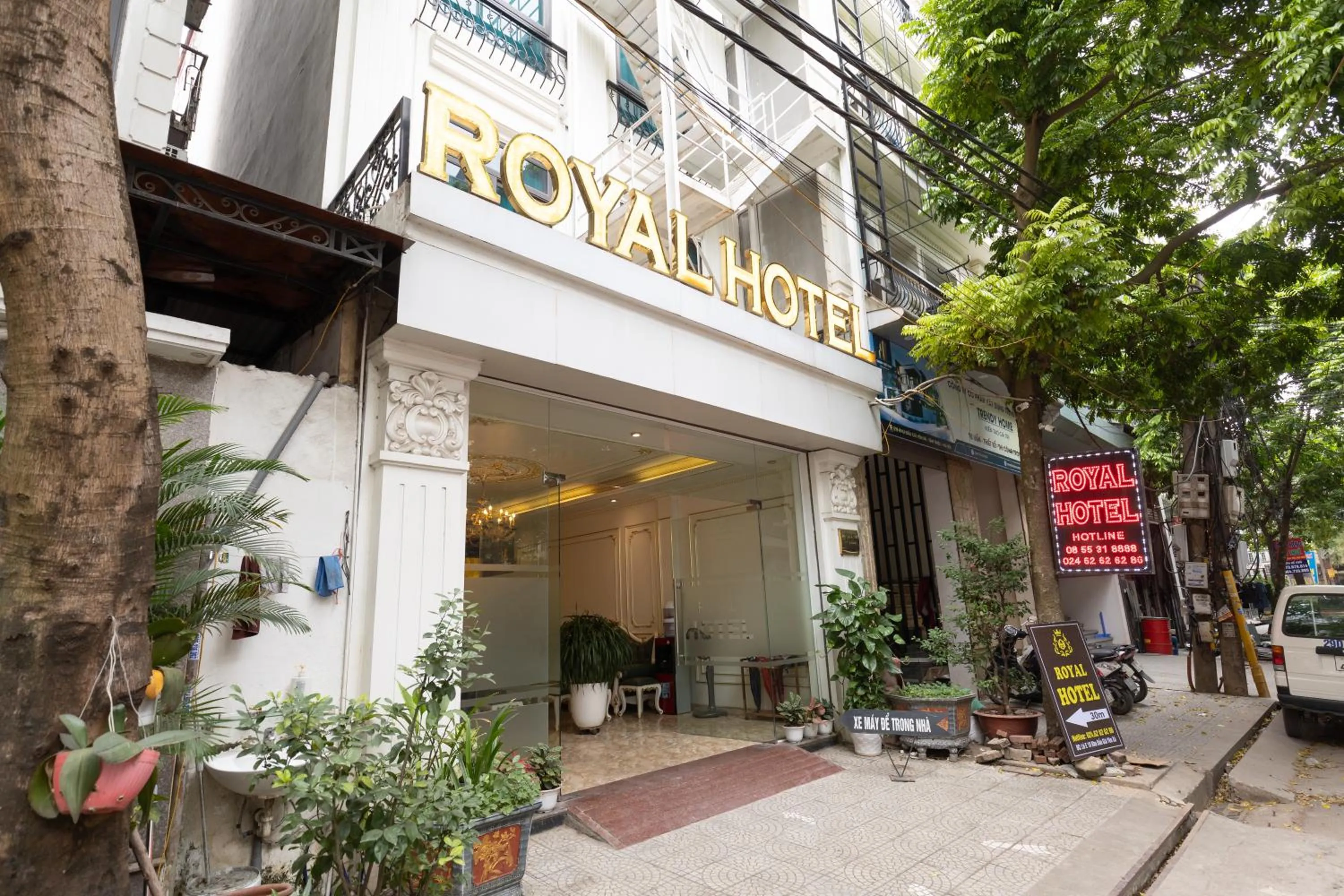 Property building in Royal Hotel Thanh Trì