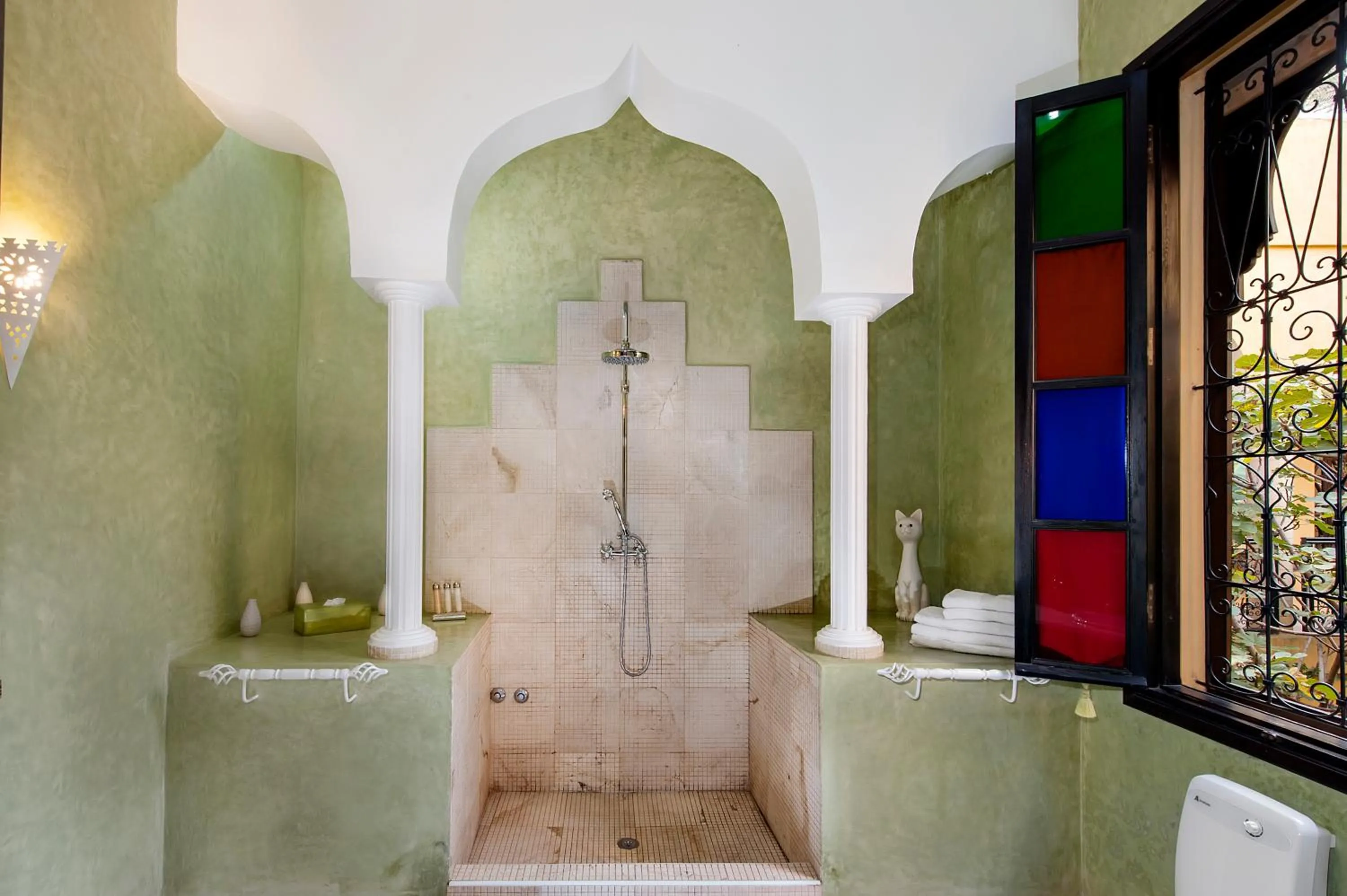 Shower in Riad Soleil D'orient
