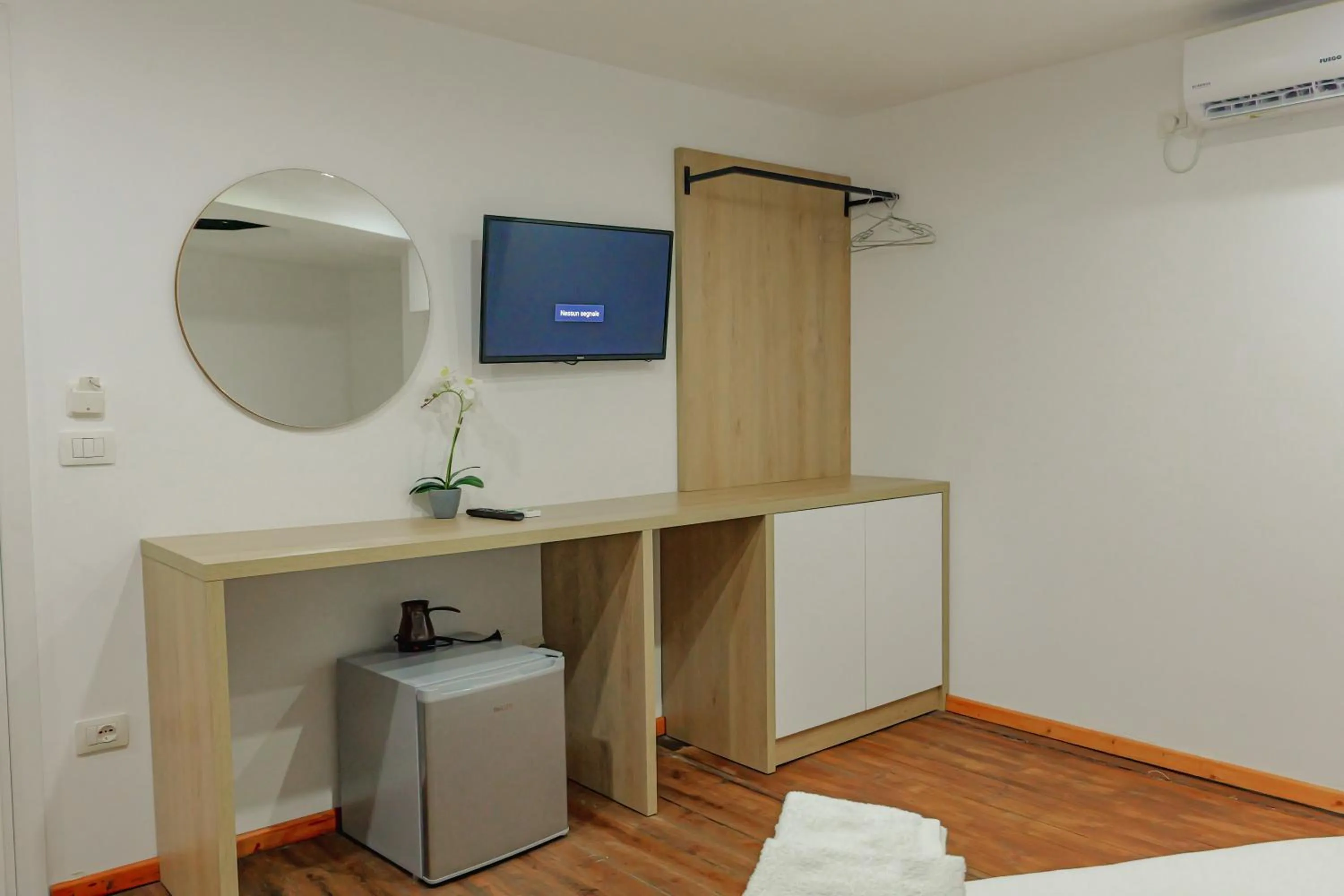 TV and multimedia in Hotel Summer