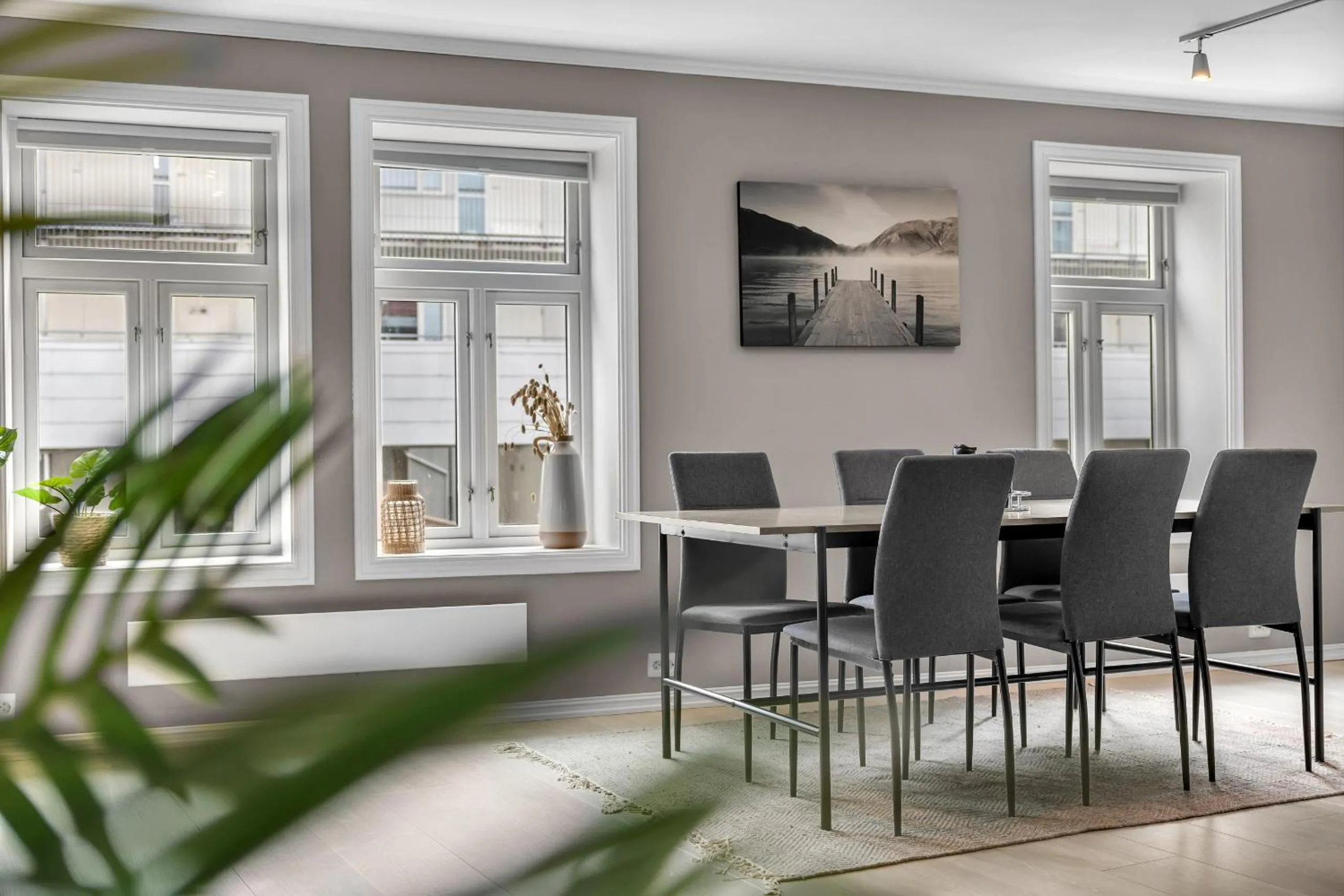 Northstay - The Urban Cityscape, Central & Modern, Sleeps 5