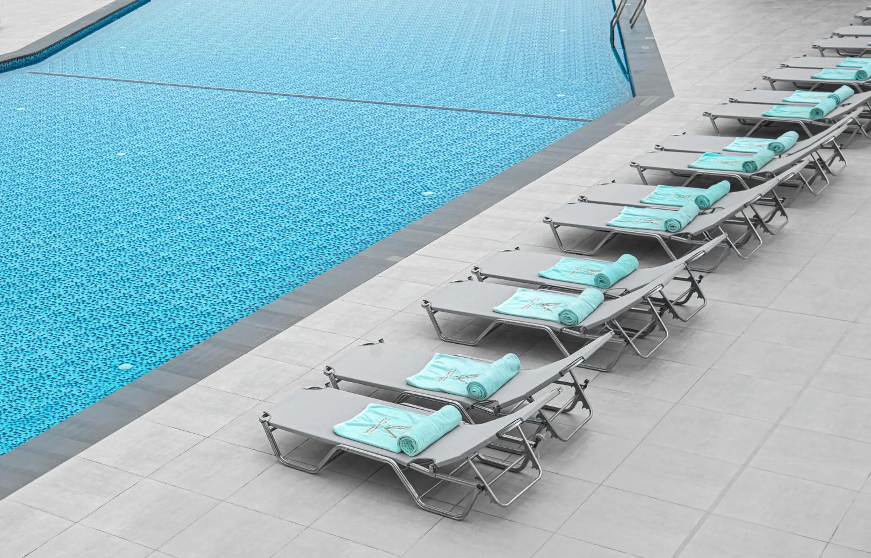 Pool view in THE V Luxury Resort Sahl Hasheesh