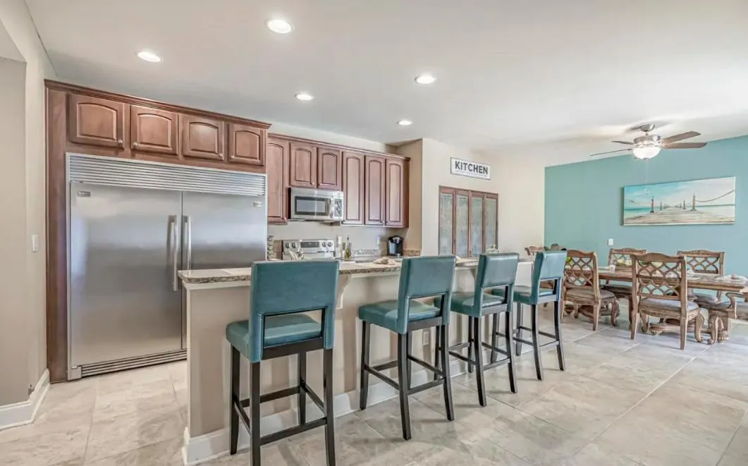 Stunning Ocean Breeze Luxury Villas 4D-Across The Street From The Ocean! Sleeps 10 guests!