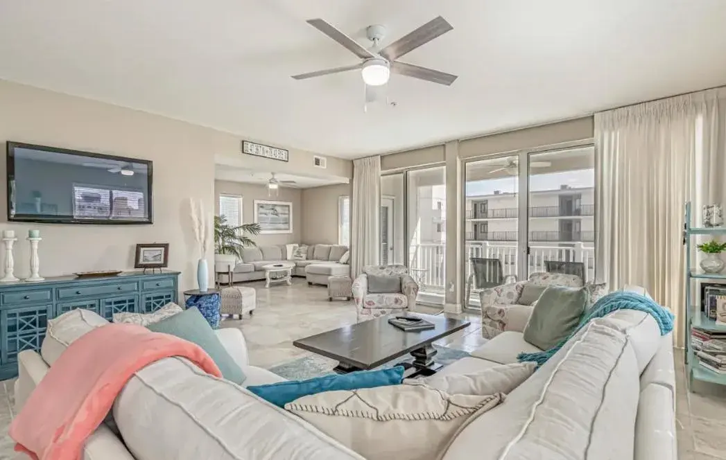 Stunning Ocean Breeze Luxury Villas 4D-Across The Street From The Ocean! Sleeps 10 guests! Stunning Ocean Breeze Luxury Villas 4D-Across The Street From The Ocean! Sleeps 10 guests!