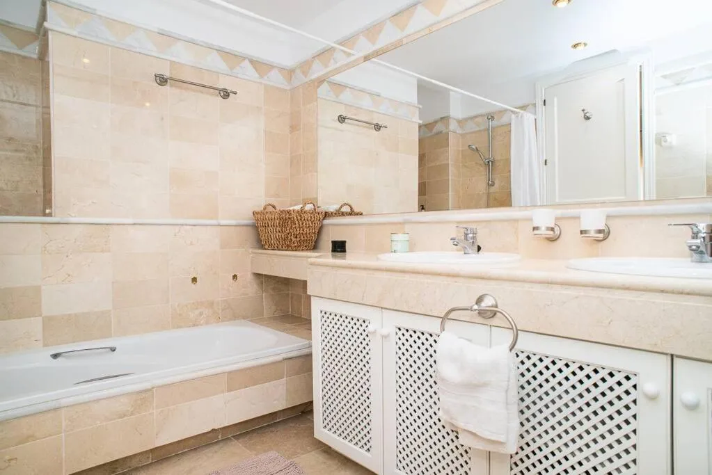 Great View Apartment in Elviria