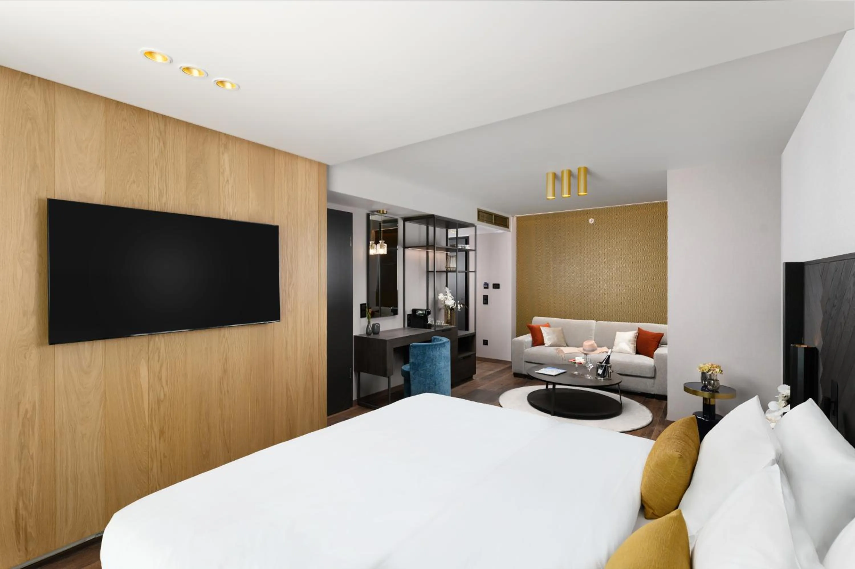 Photo of the whole room, Bed in Hotel Vinifera Wine & Spa 5 Stars Superior