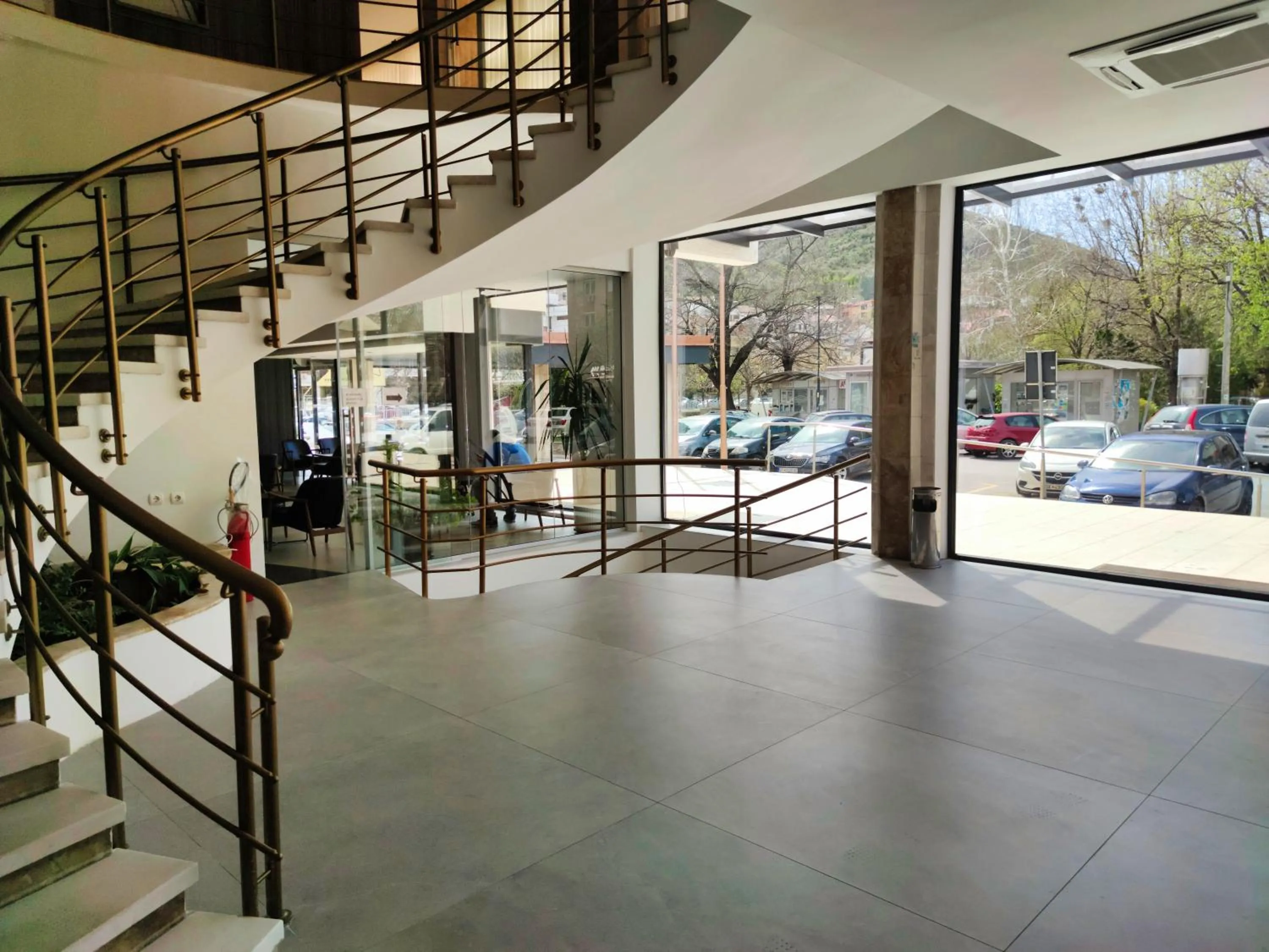 Restaurant/places to eat in Oaza Hotel