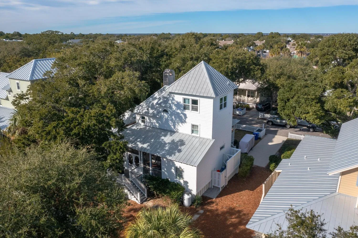 Property building in Seaside Cottage 81 - Pristine Grand Pavilion Home Pool Pass