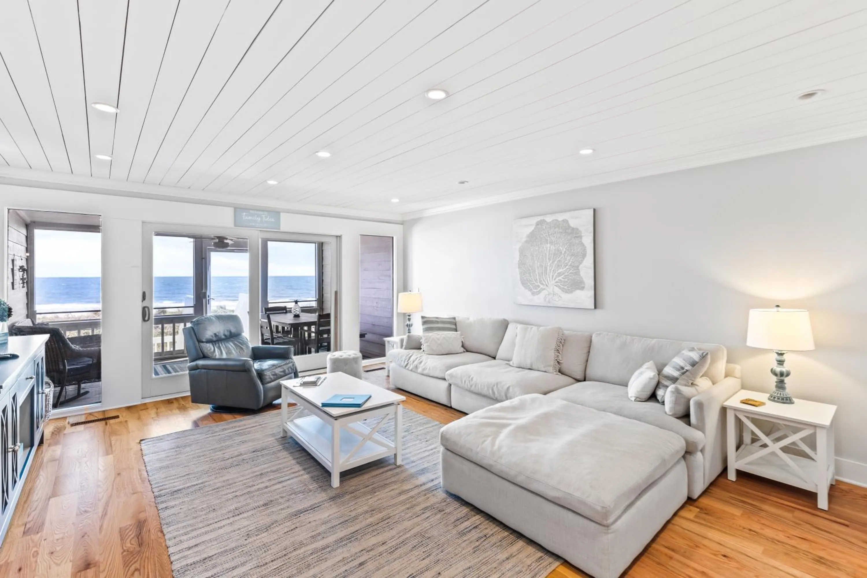 Living room in Beach Club Villa 31 - Luxurious Oceanfront - Beach Walkout