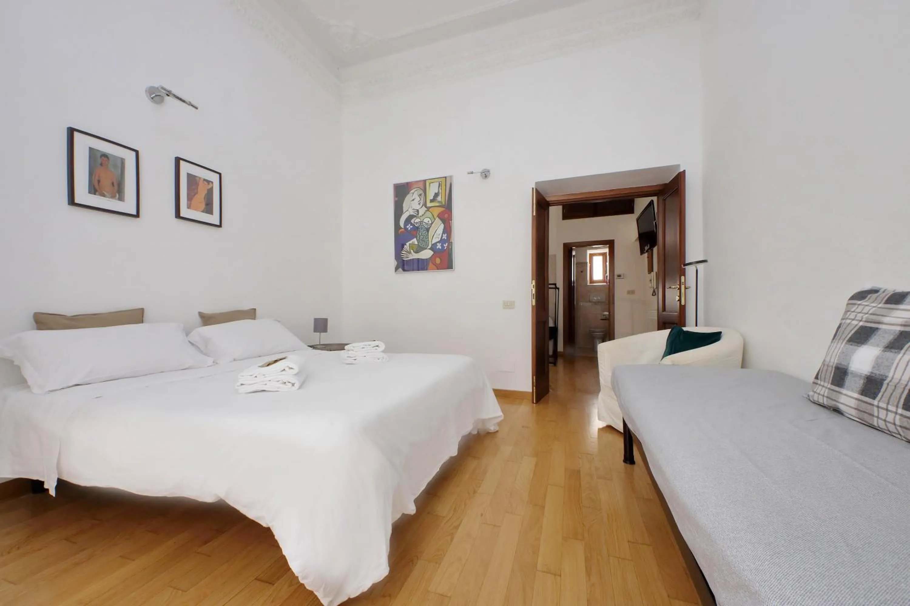 Bed in Vatican Spacious Modì Apartment