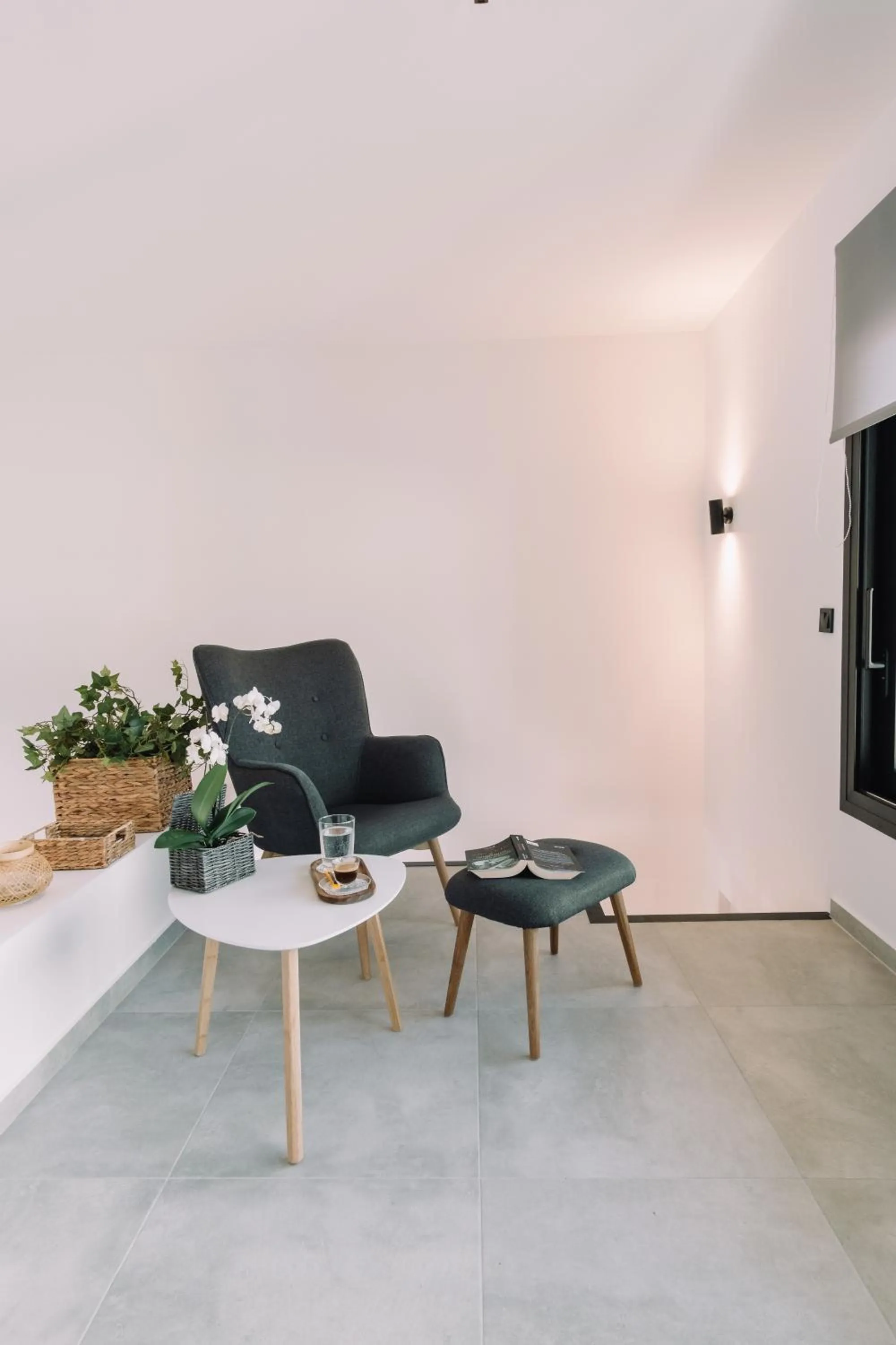 Comninon Suites