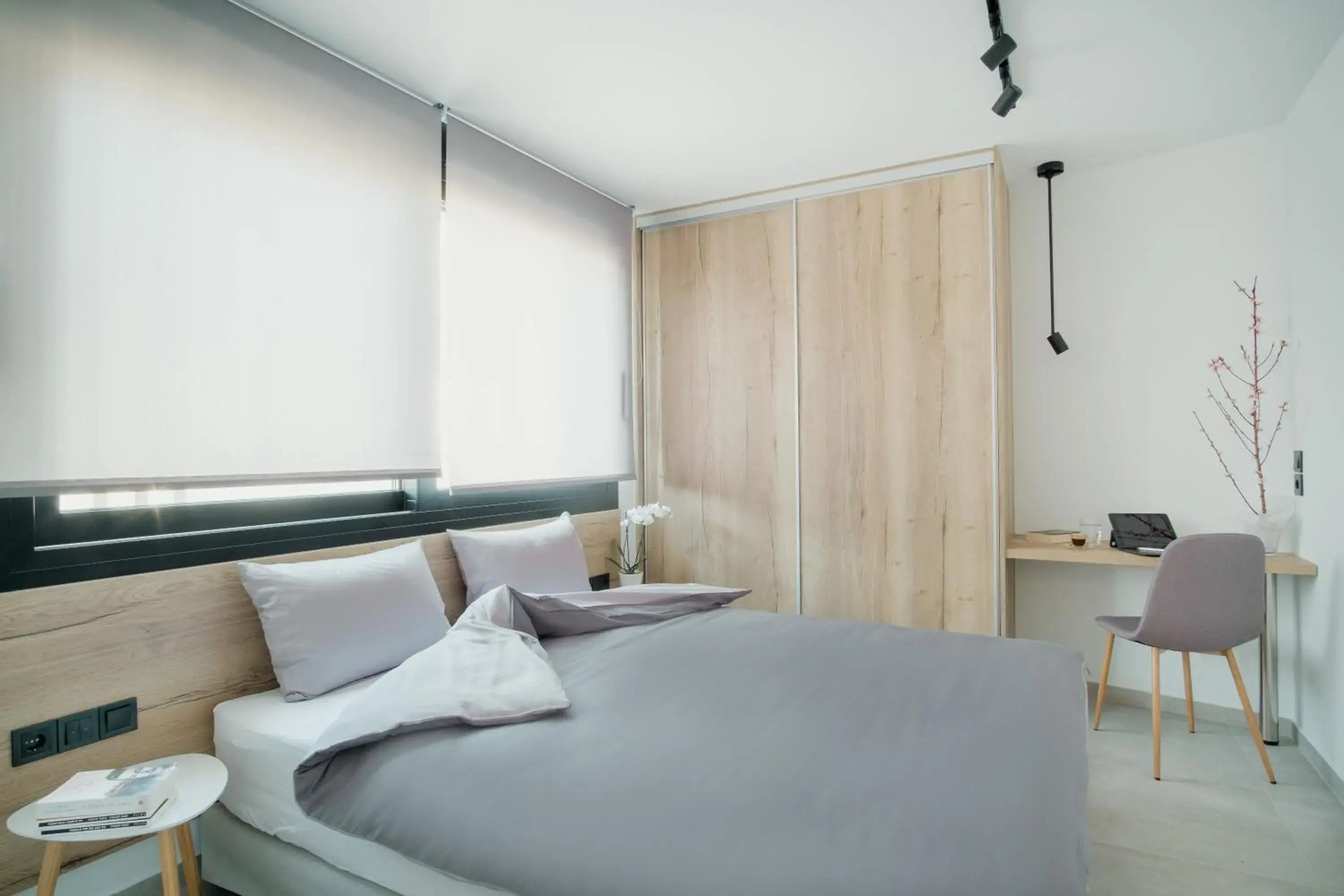 Comninon Suites Comninon Suites