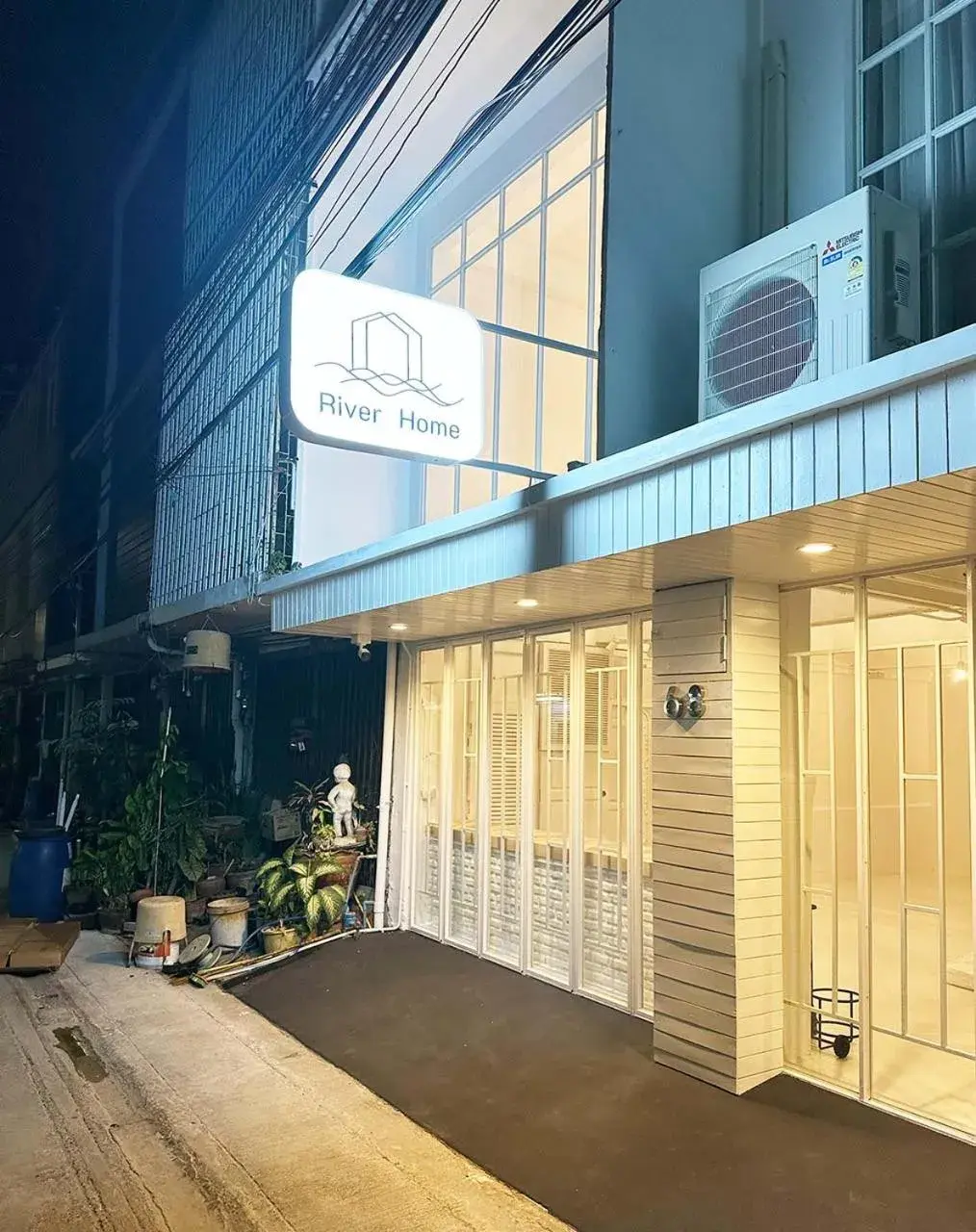 Property building in River Home Bangkok Property building in River Home Bangkok