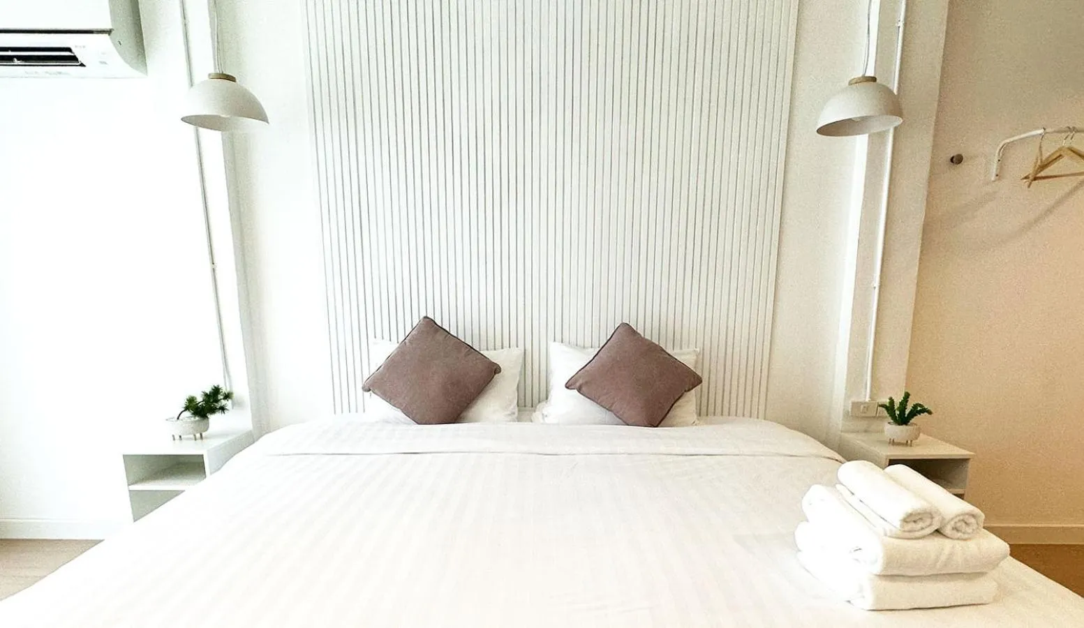 Bed in River Home Bangkok