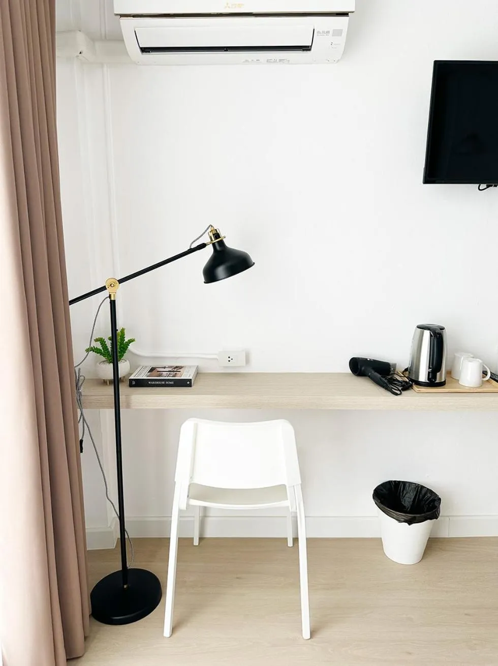 air conditioner in River Home Bangkok