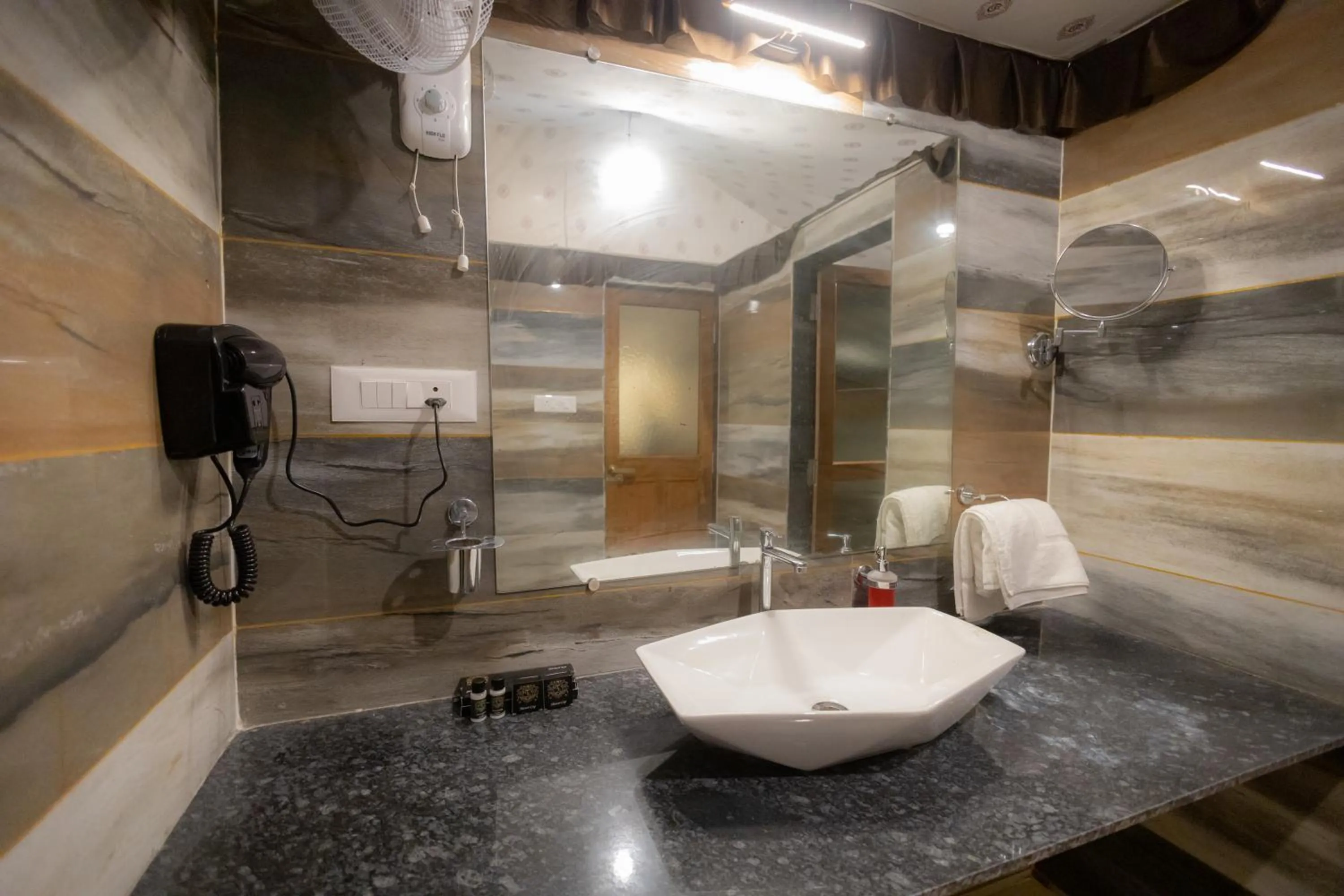 Bathroom in Vasant Vihar Resort