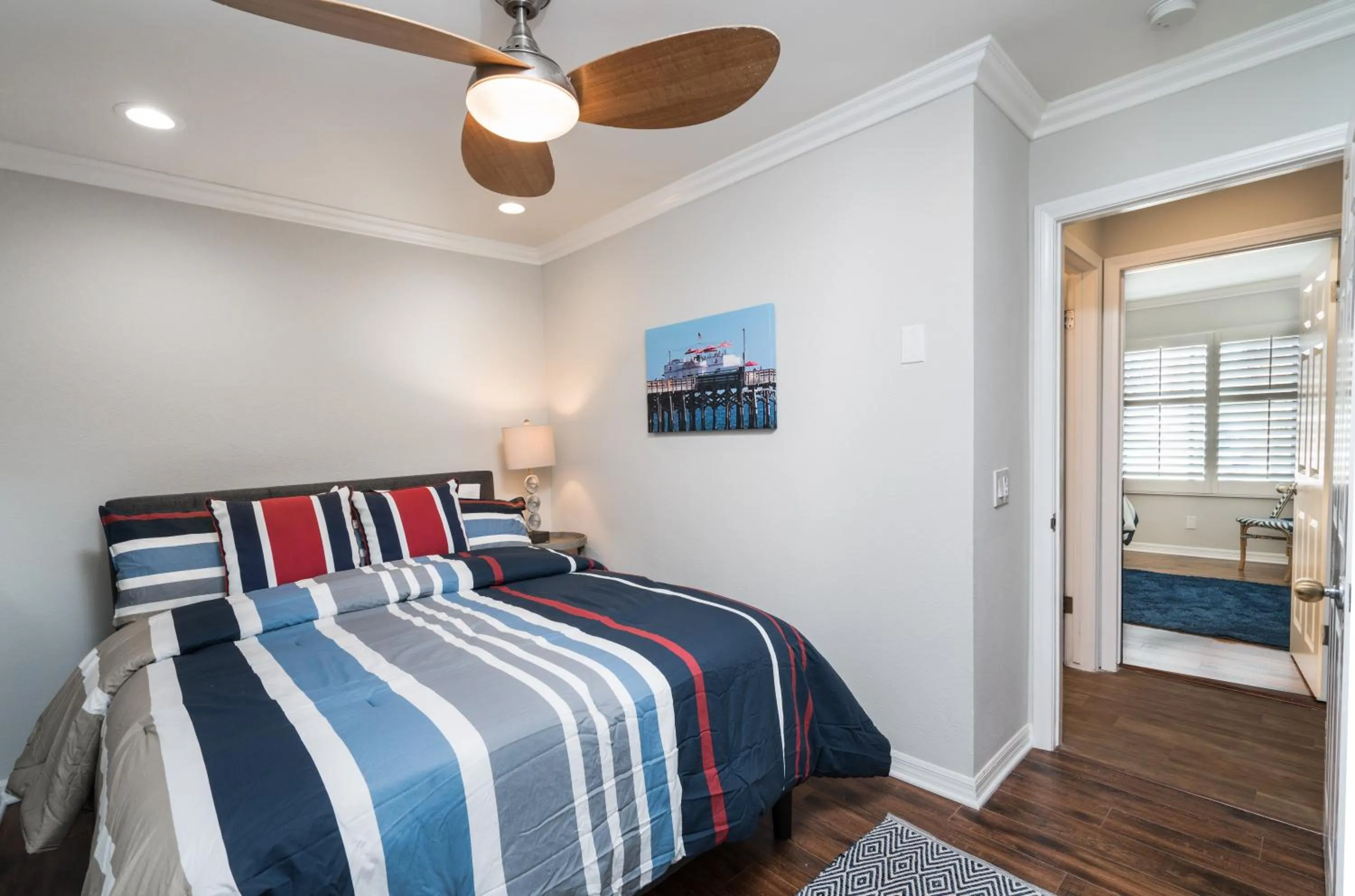 Bed in 600 E Oceanfront 2B