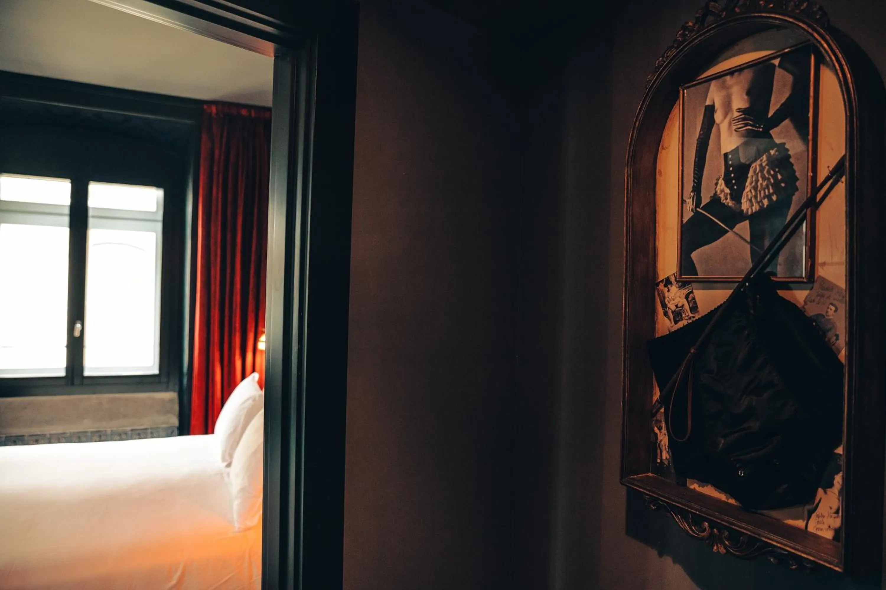 Bed in Pensão Amor Madam's Lodge