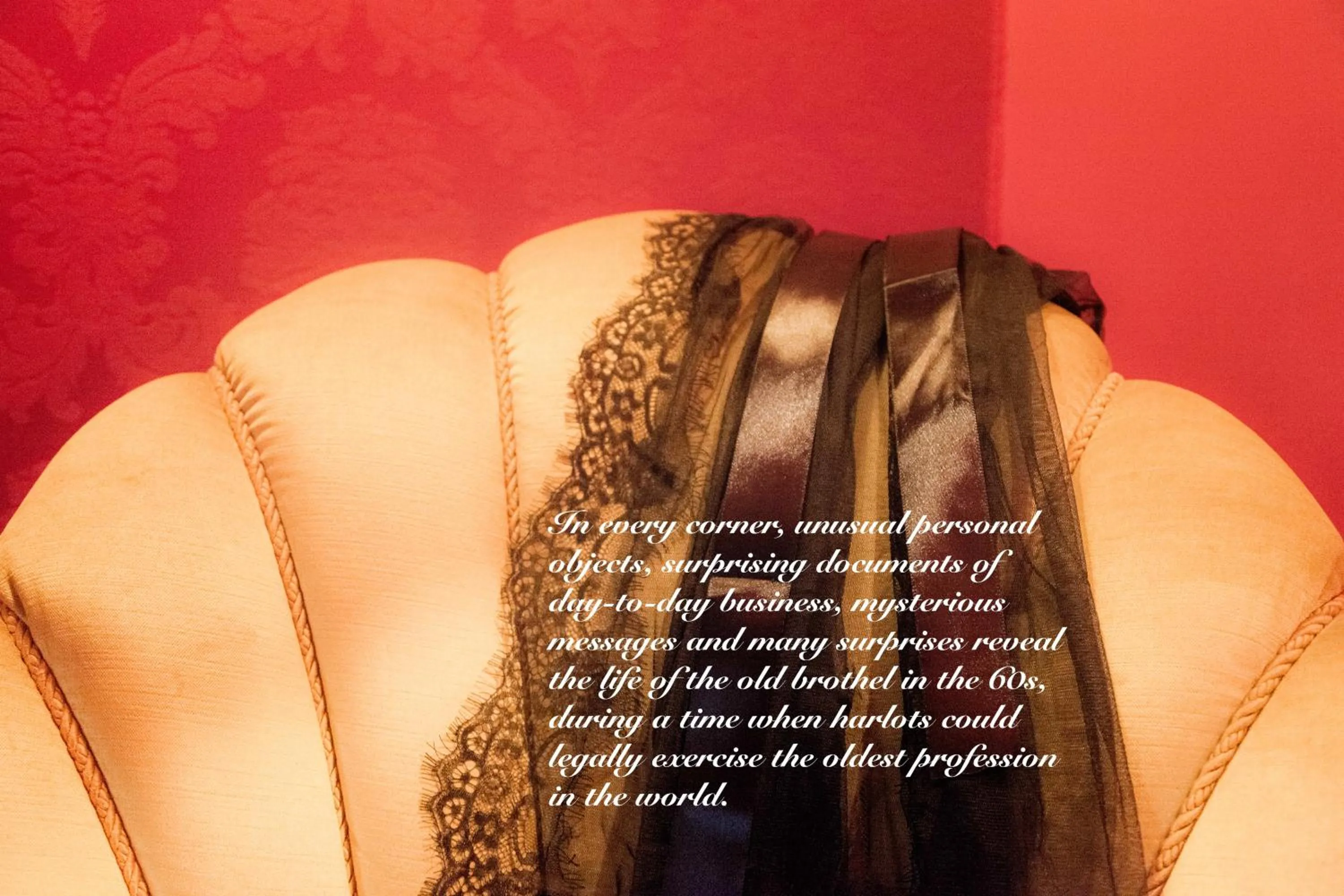 Photo of the whole room in Pensão Amor Madam's Lodge