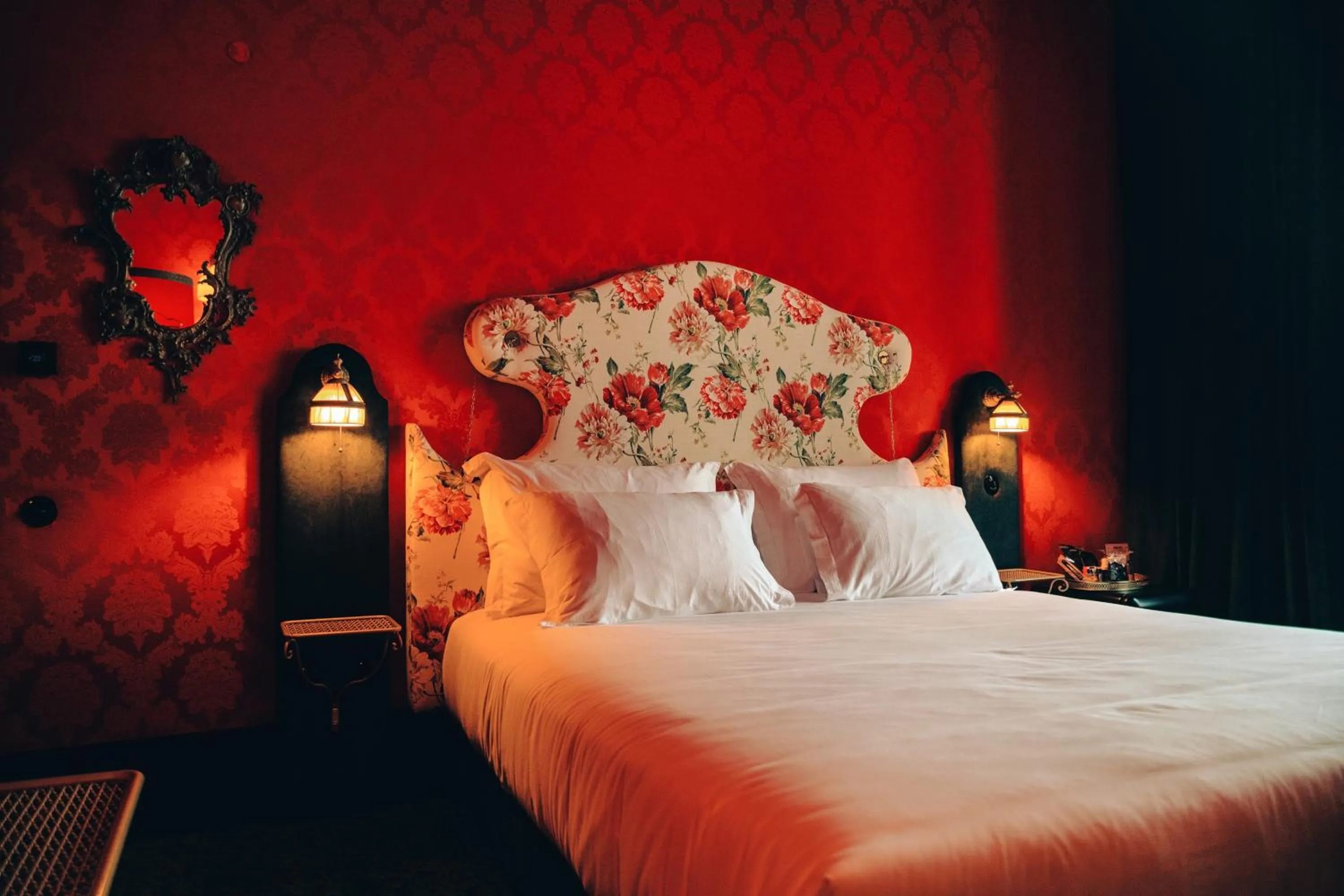 Bed in Pensão Amor Madam's Lodge